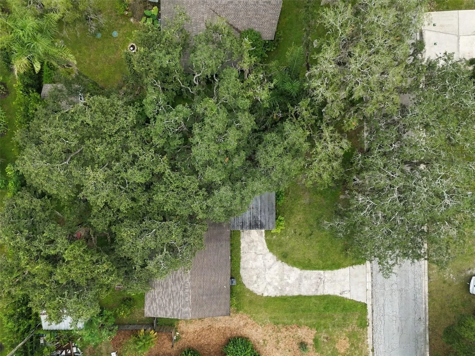 8010 SHARON DR