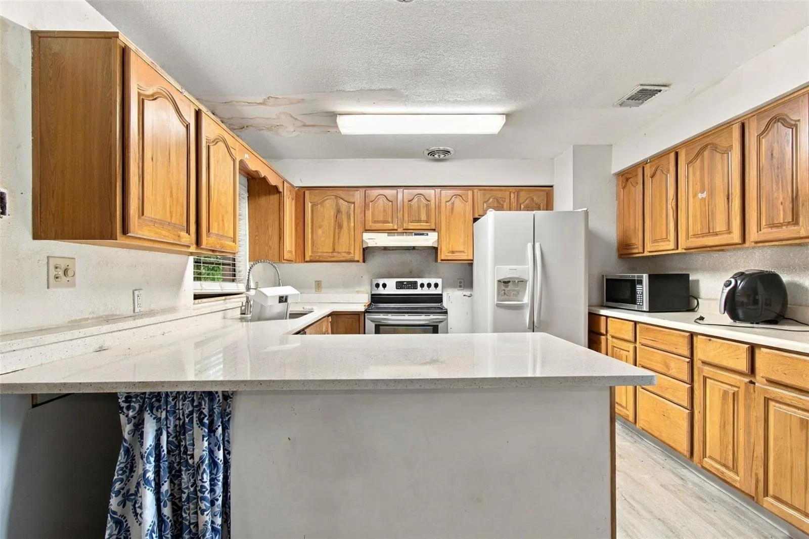 8010 SHARON DR