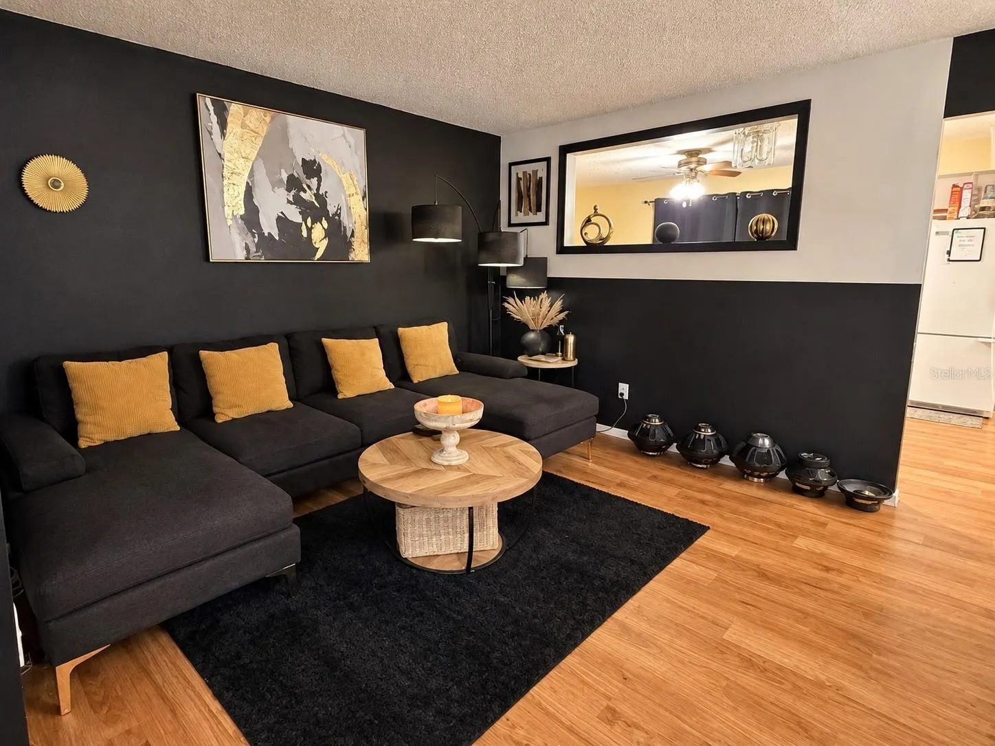1912 W SKYLINE DR