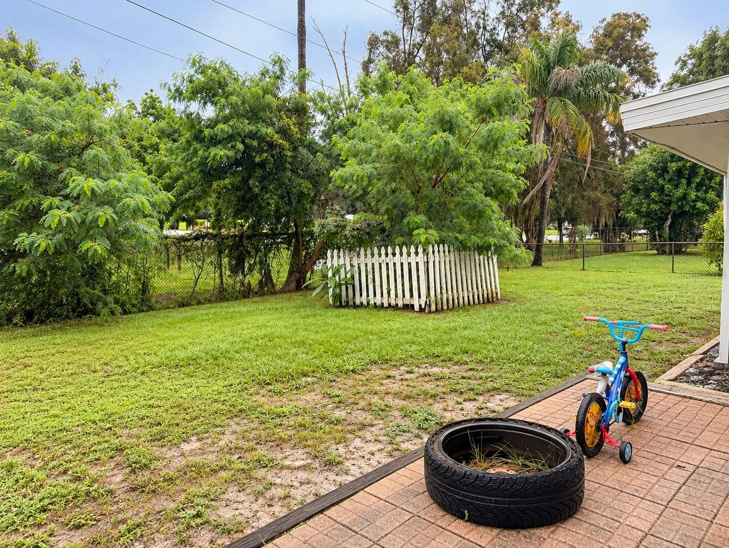 1912 W SKYLINE DR