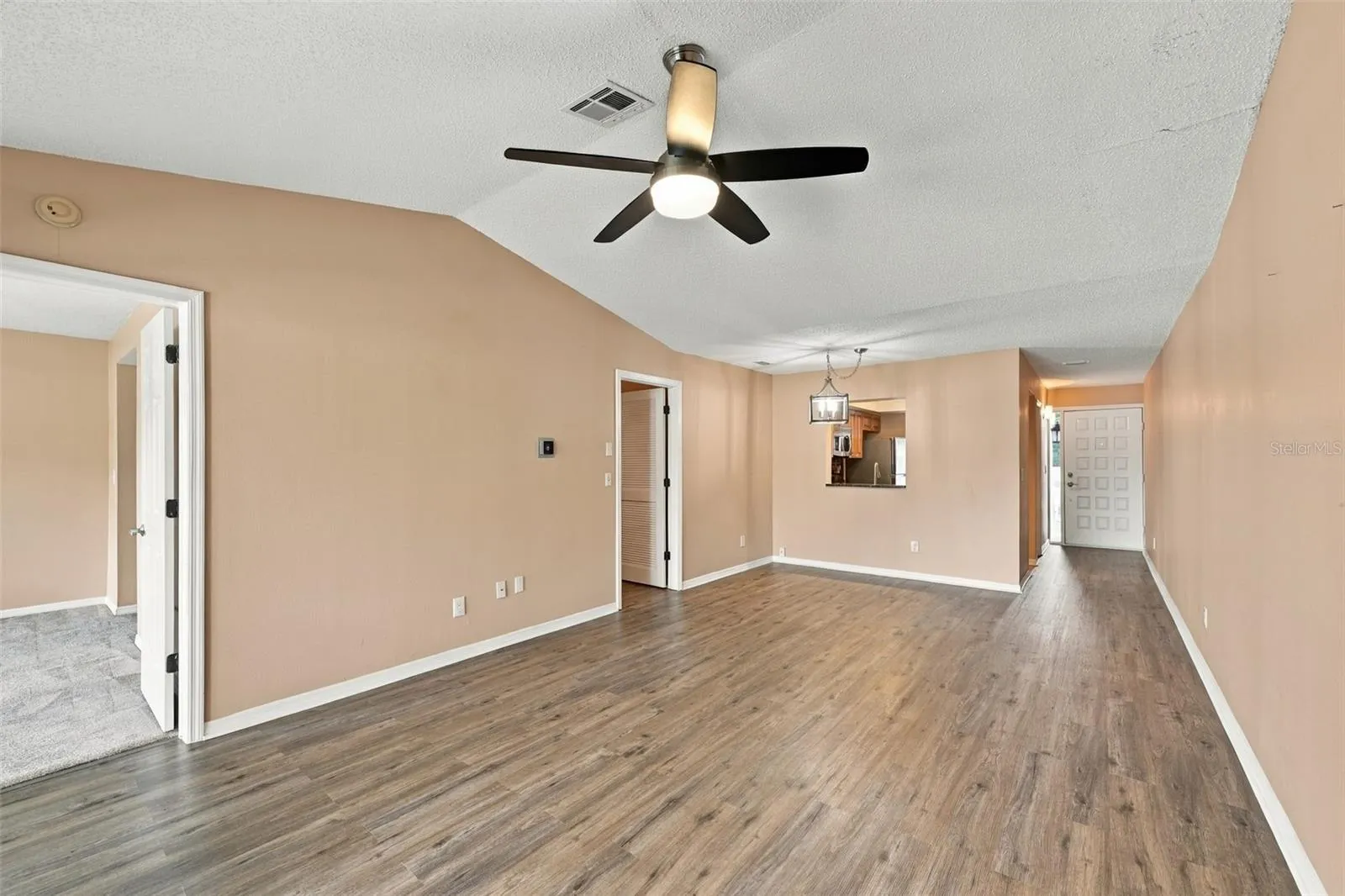 3165 LANDMARK DR #724 #724