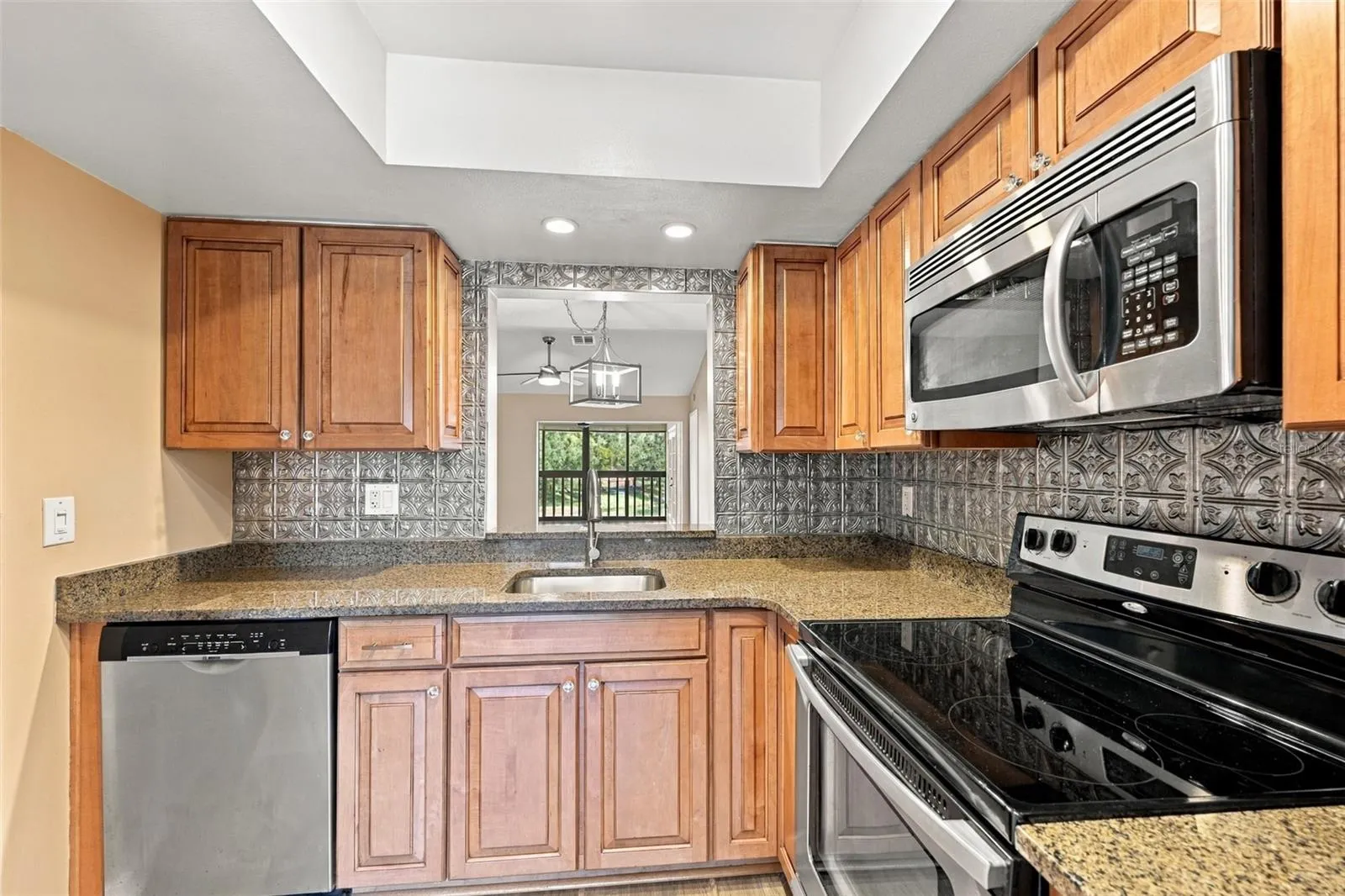 3165 LANDMARK DR #724 #724