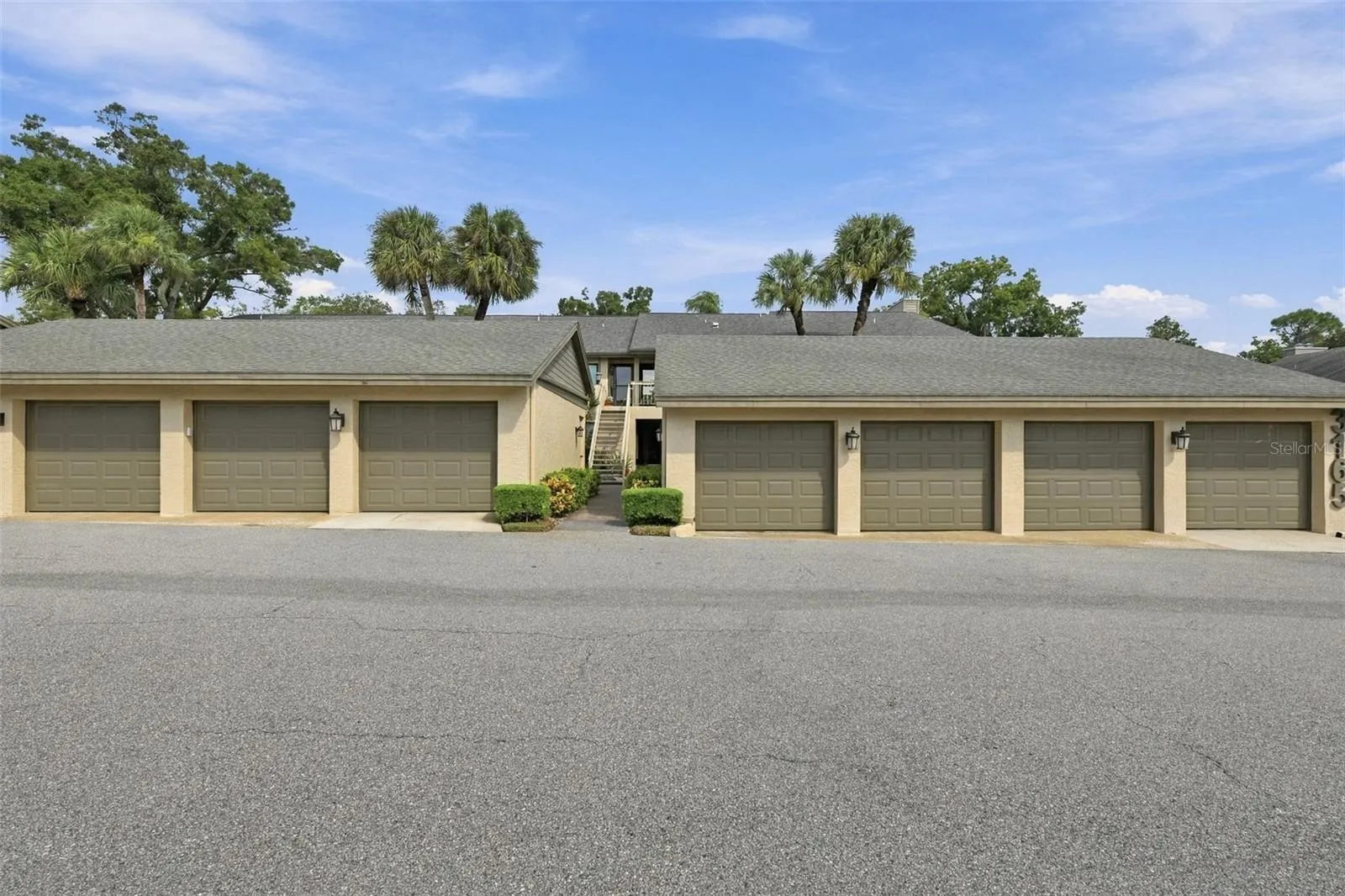 3165 LANDMARK DR #724 #724