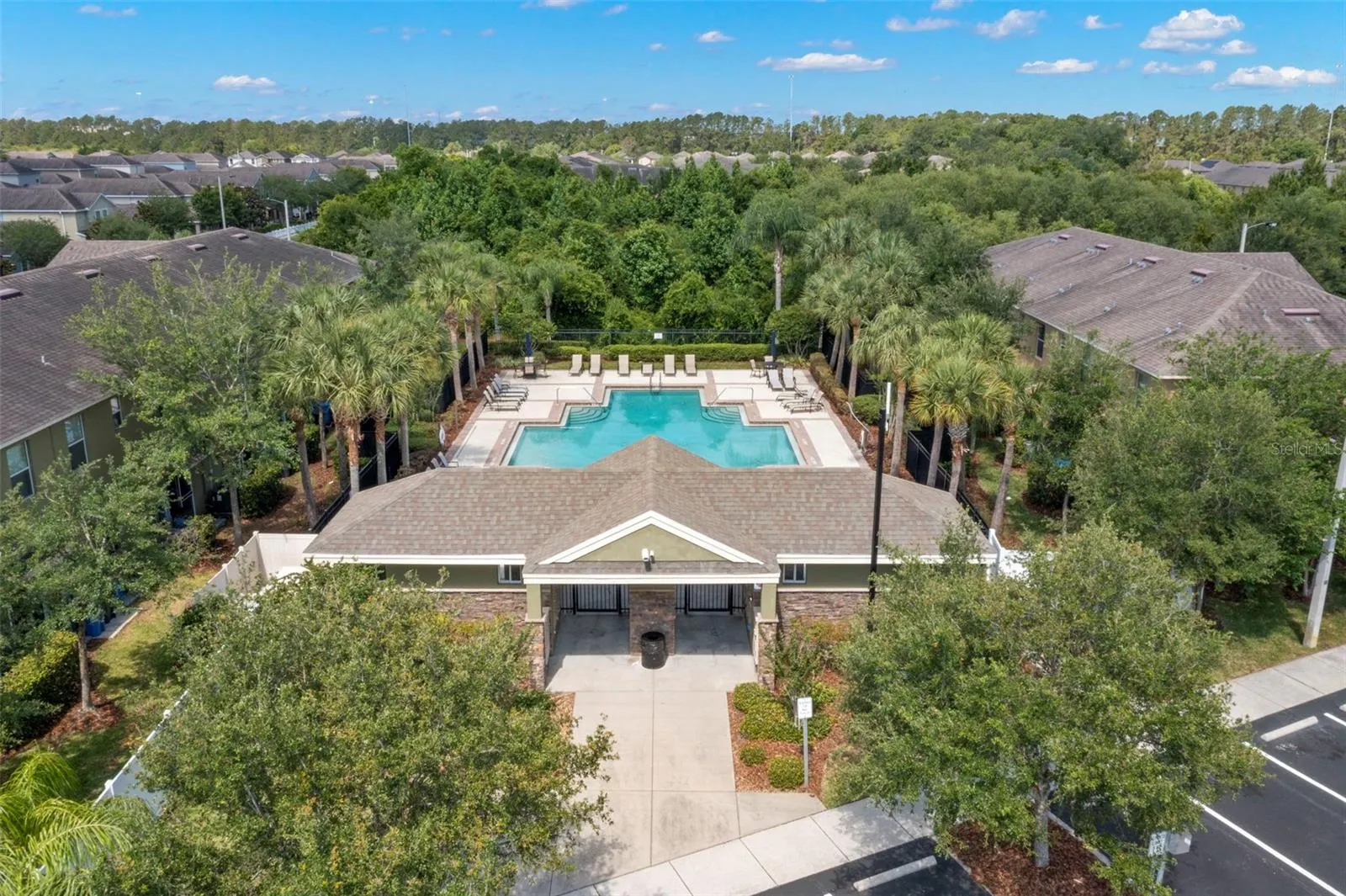 2719 GARDEN FALLS DR