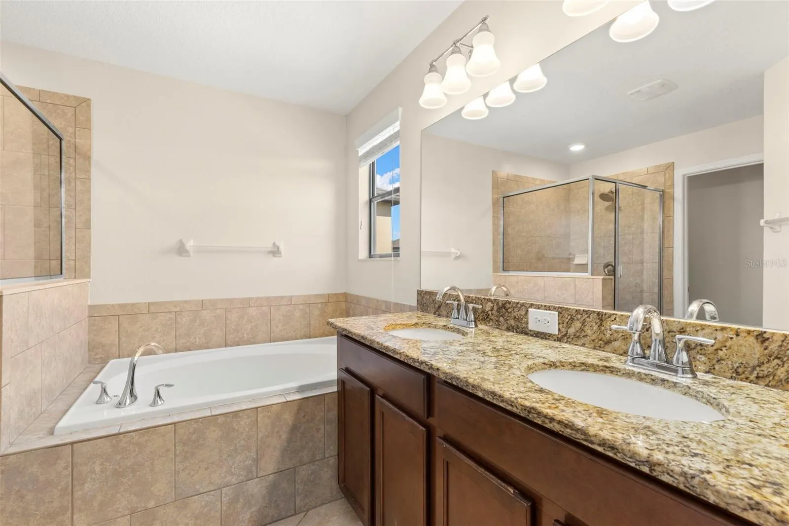 2719 GARDEN FALLS DR