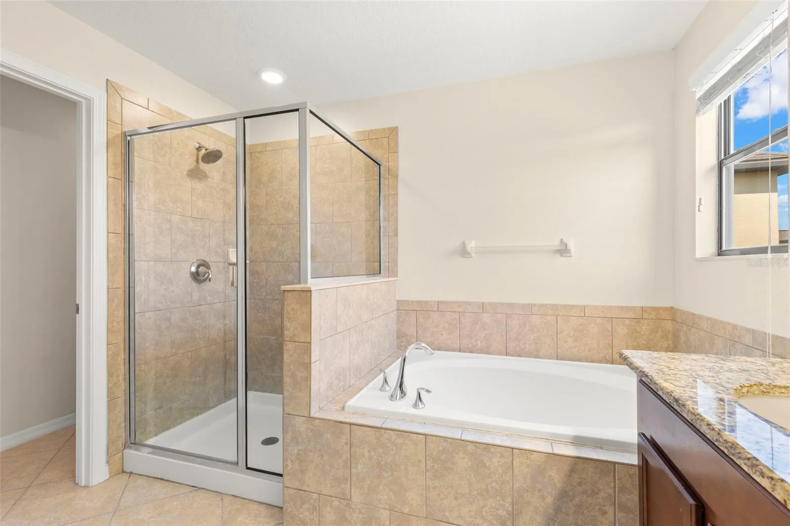 2719 GARDEN FALLS DR