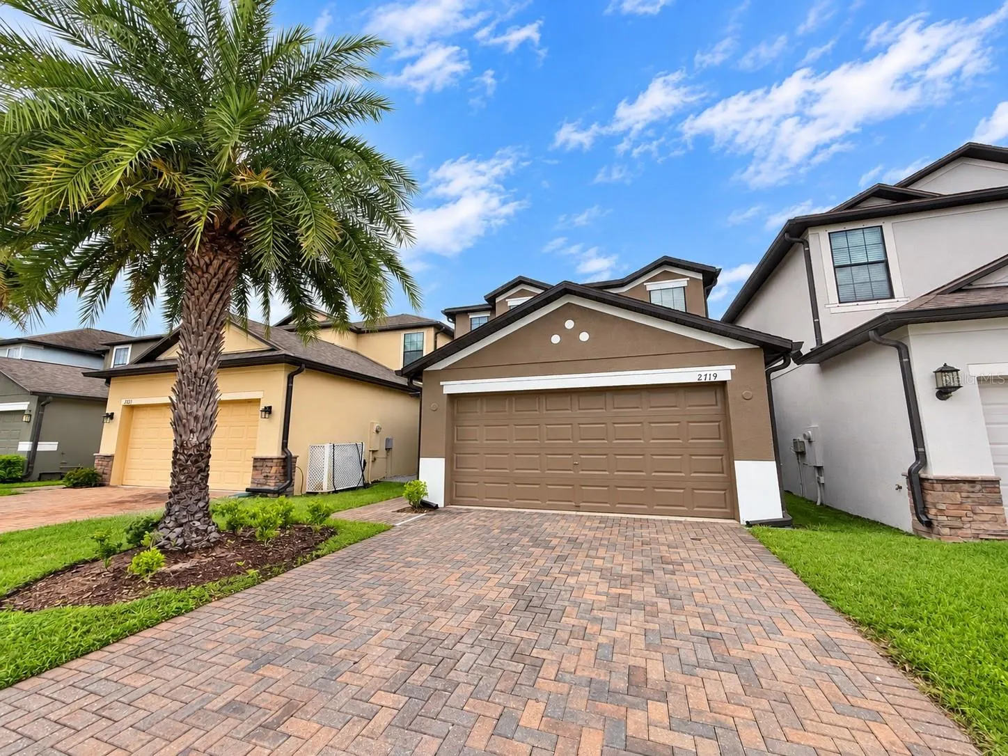 2719 GARDEN FALLS DR