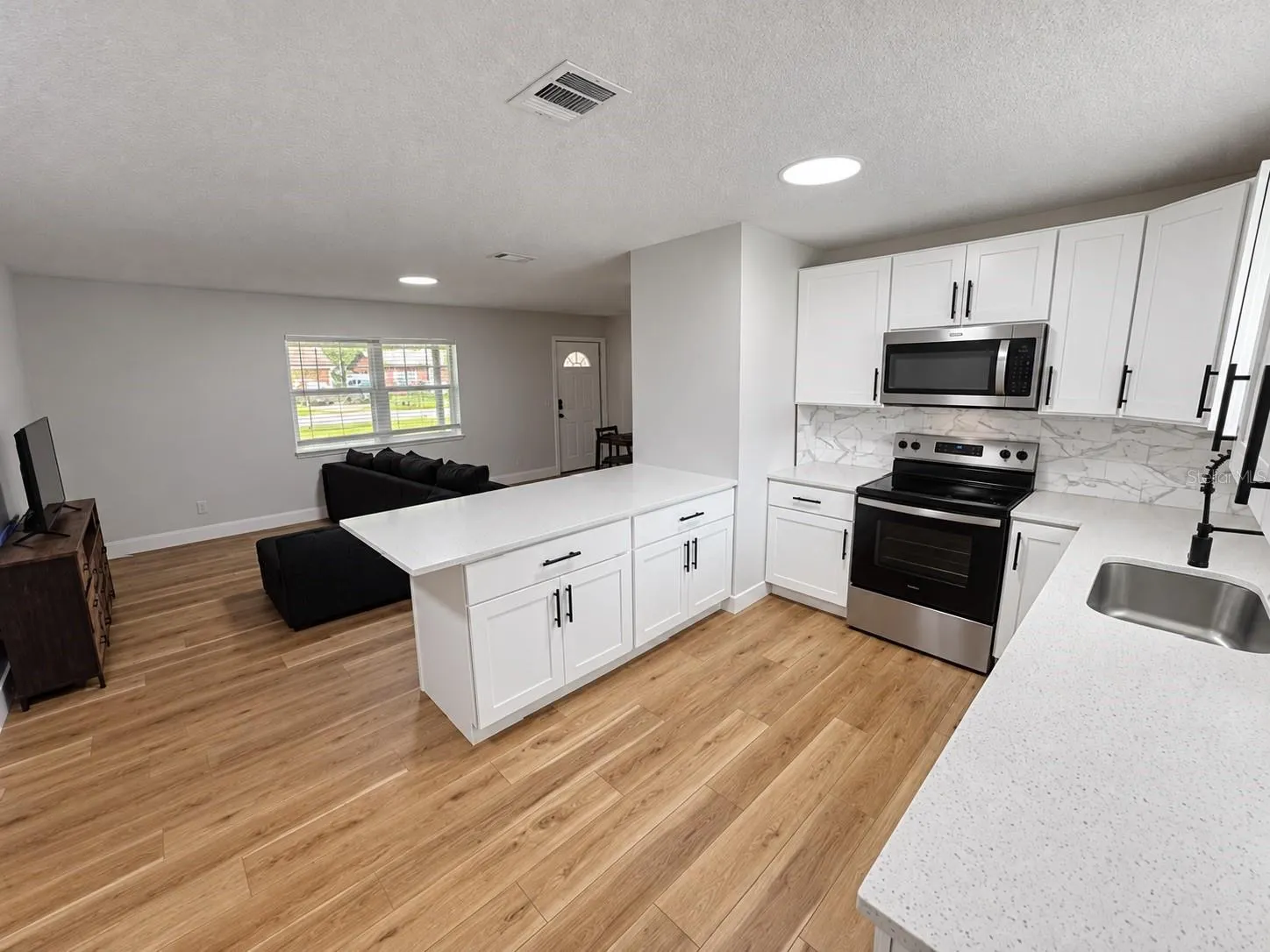 4424 PORPOISE DR