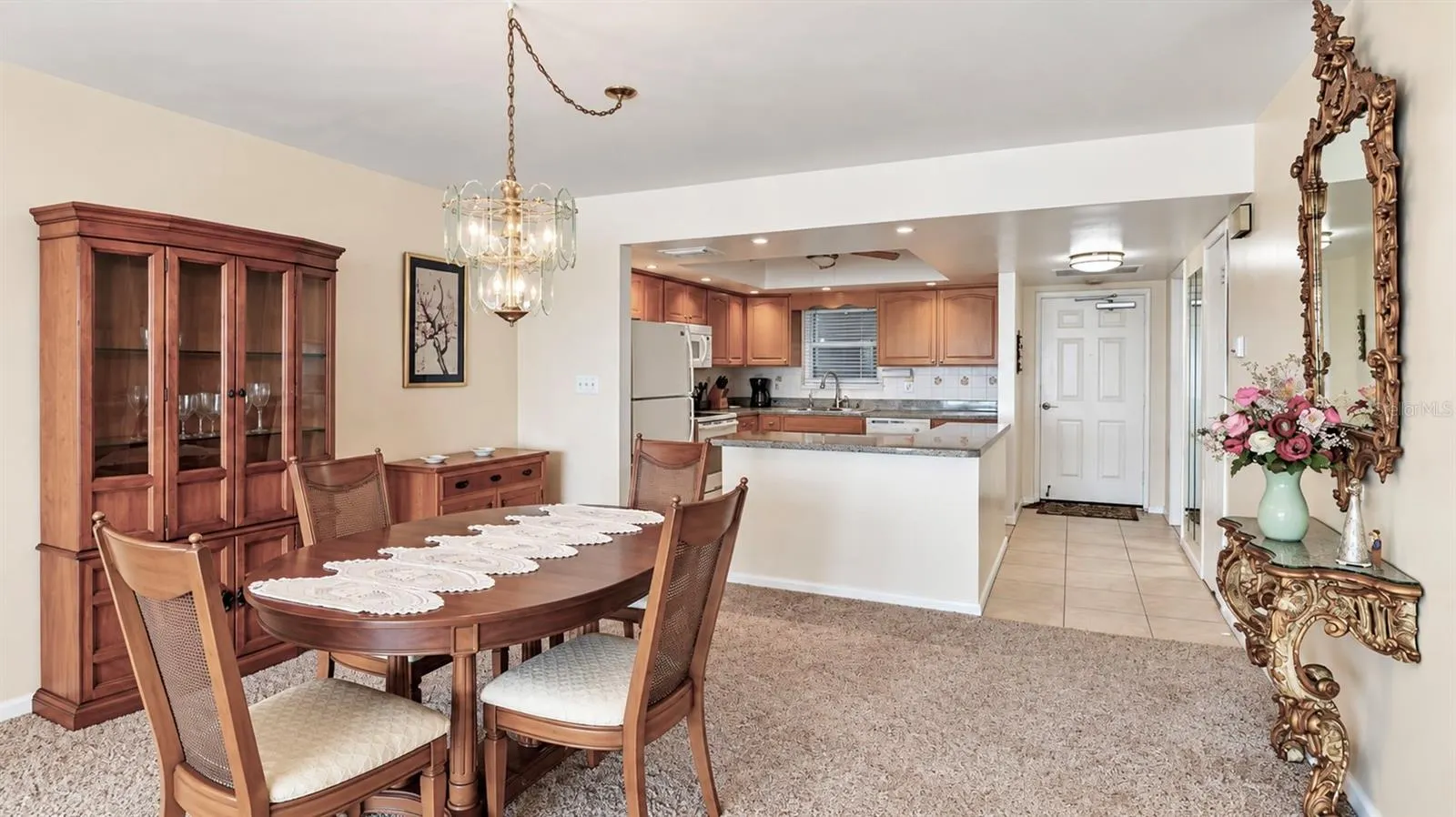 5200 BRITTANY DR S #606 #606