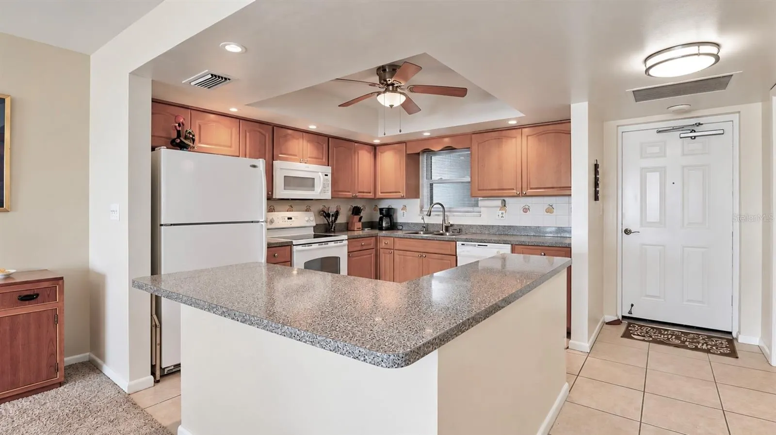 5200 BRITTANY DR S #606 #606