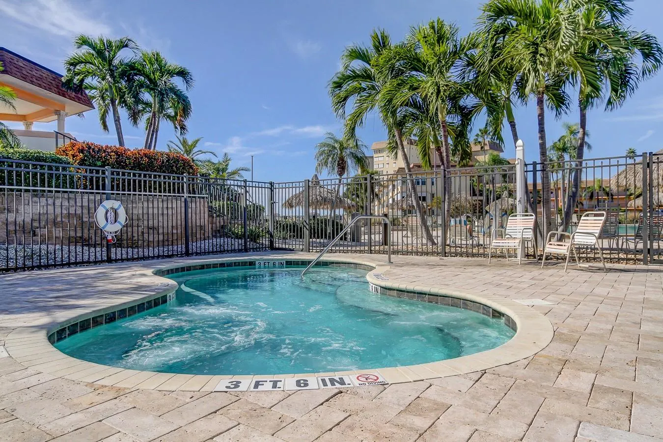 5200 BRITTANY DR S #606 #606