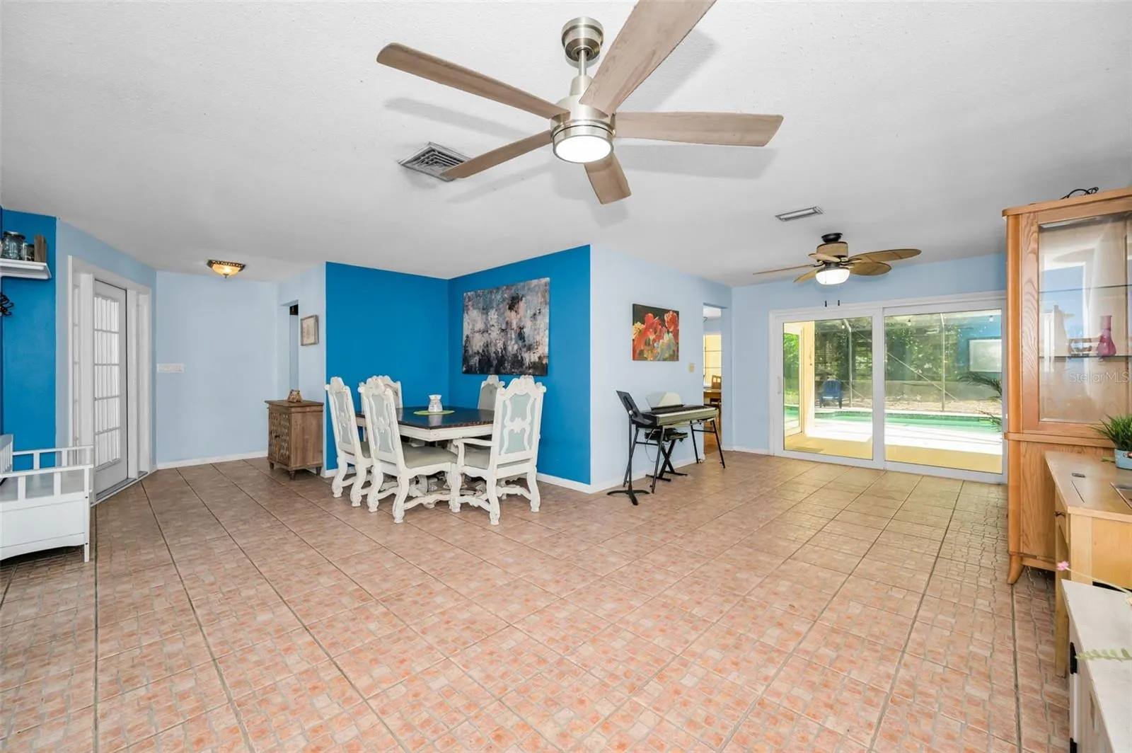 520 SANDY HOOK RD