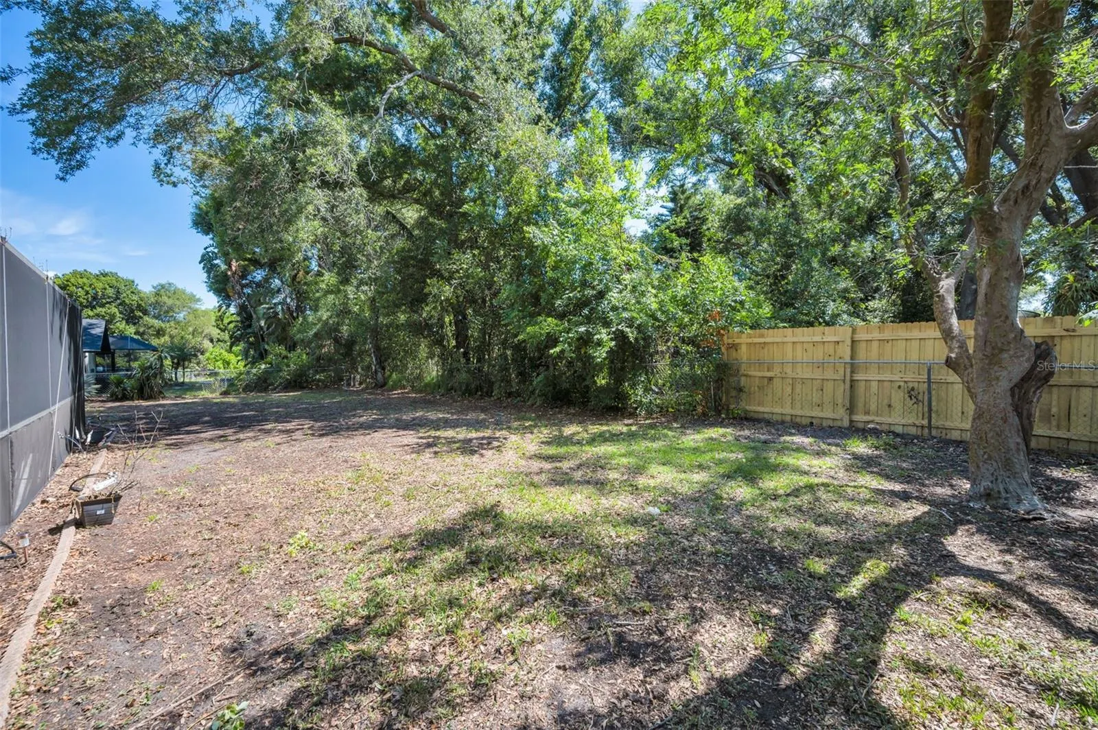 520 SANDY HOOK RD