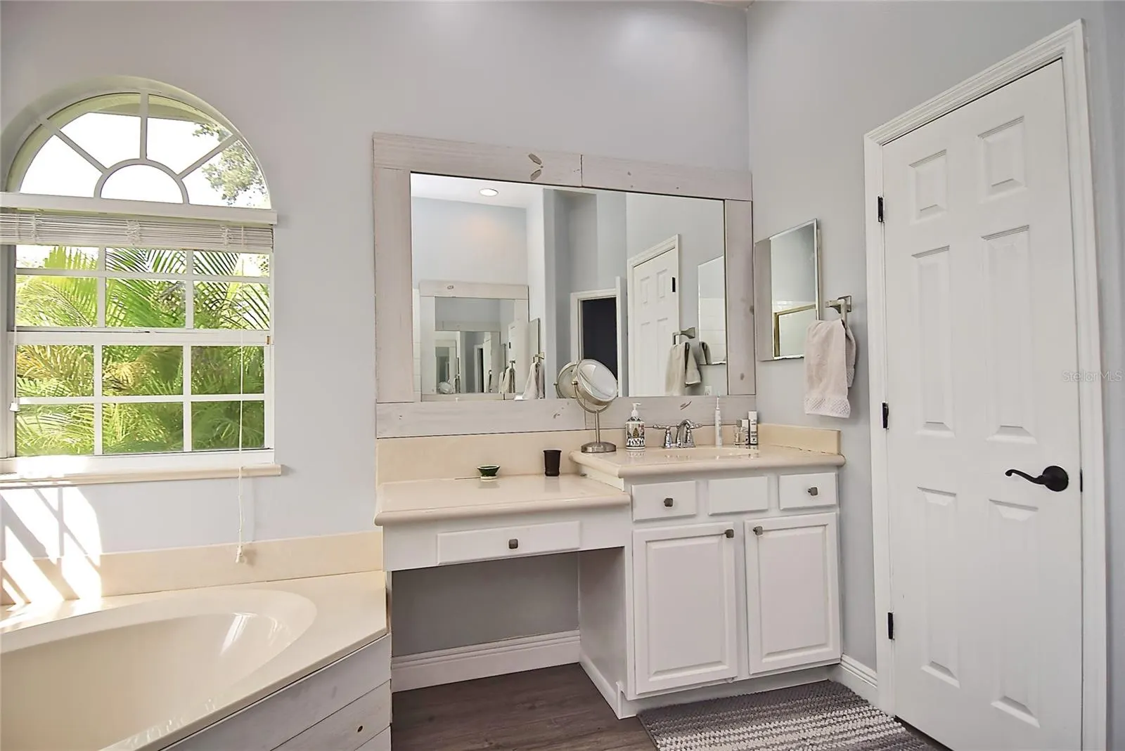 8309 MISTY LAKE CIR