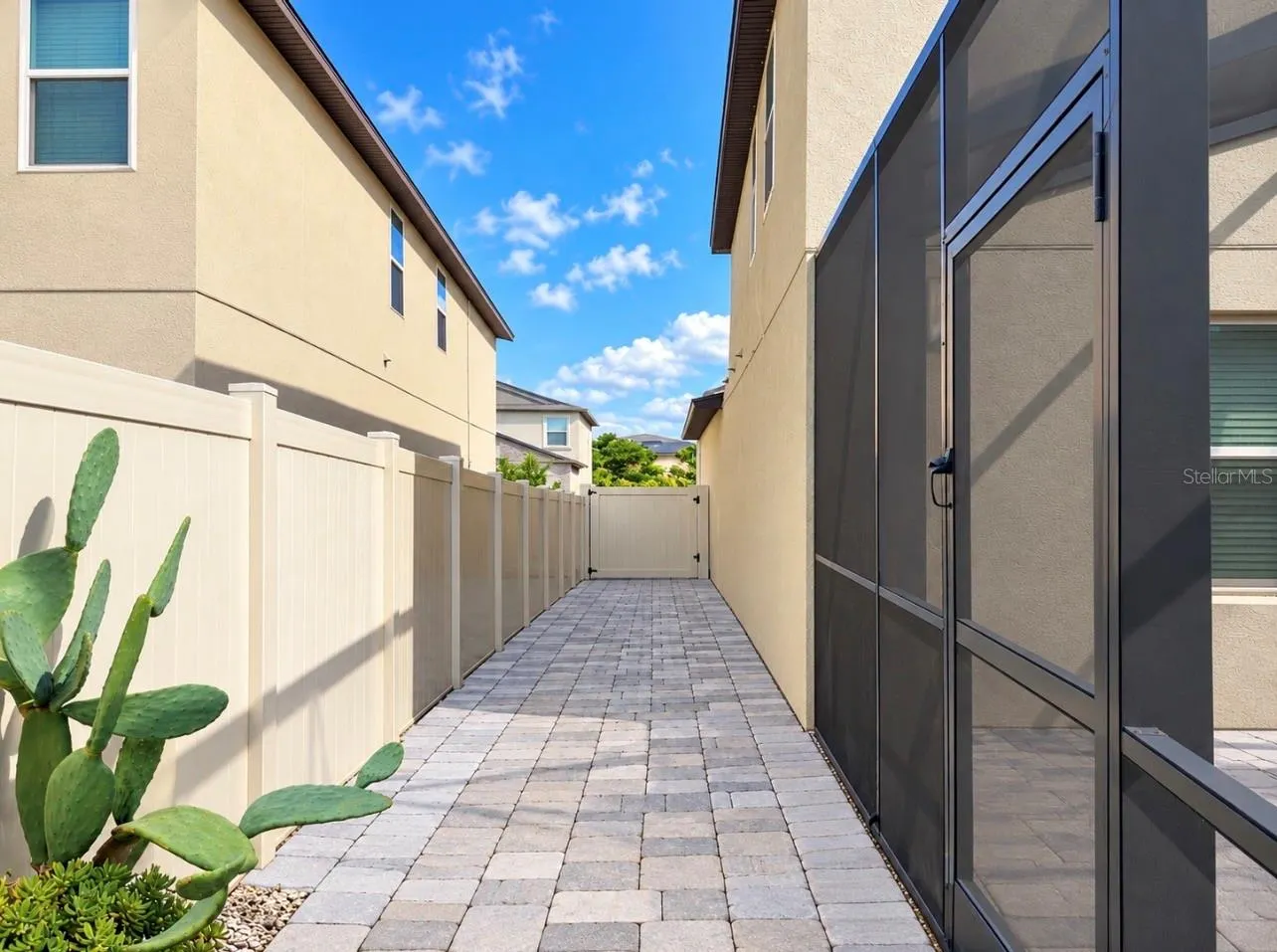 15705 FORT ISLAND PL