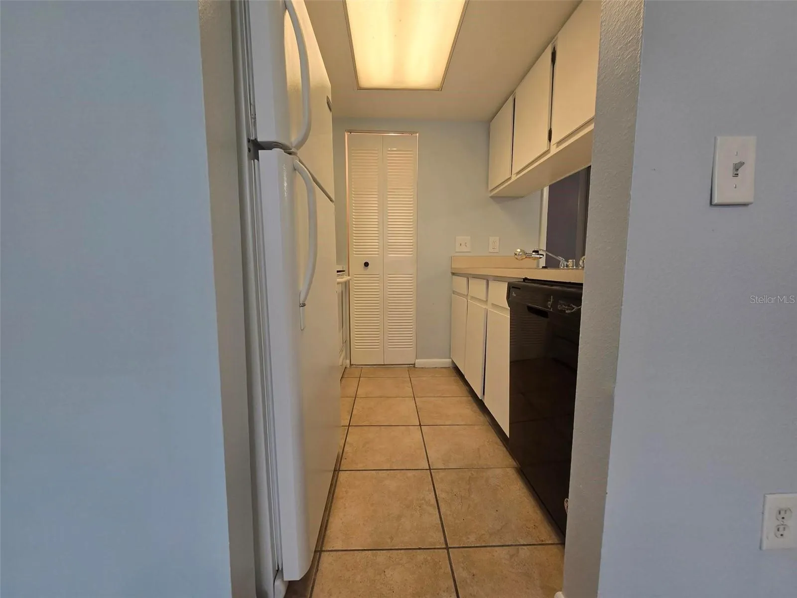 4922 W GANDY BLVD #G102 #G102