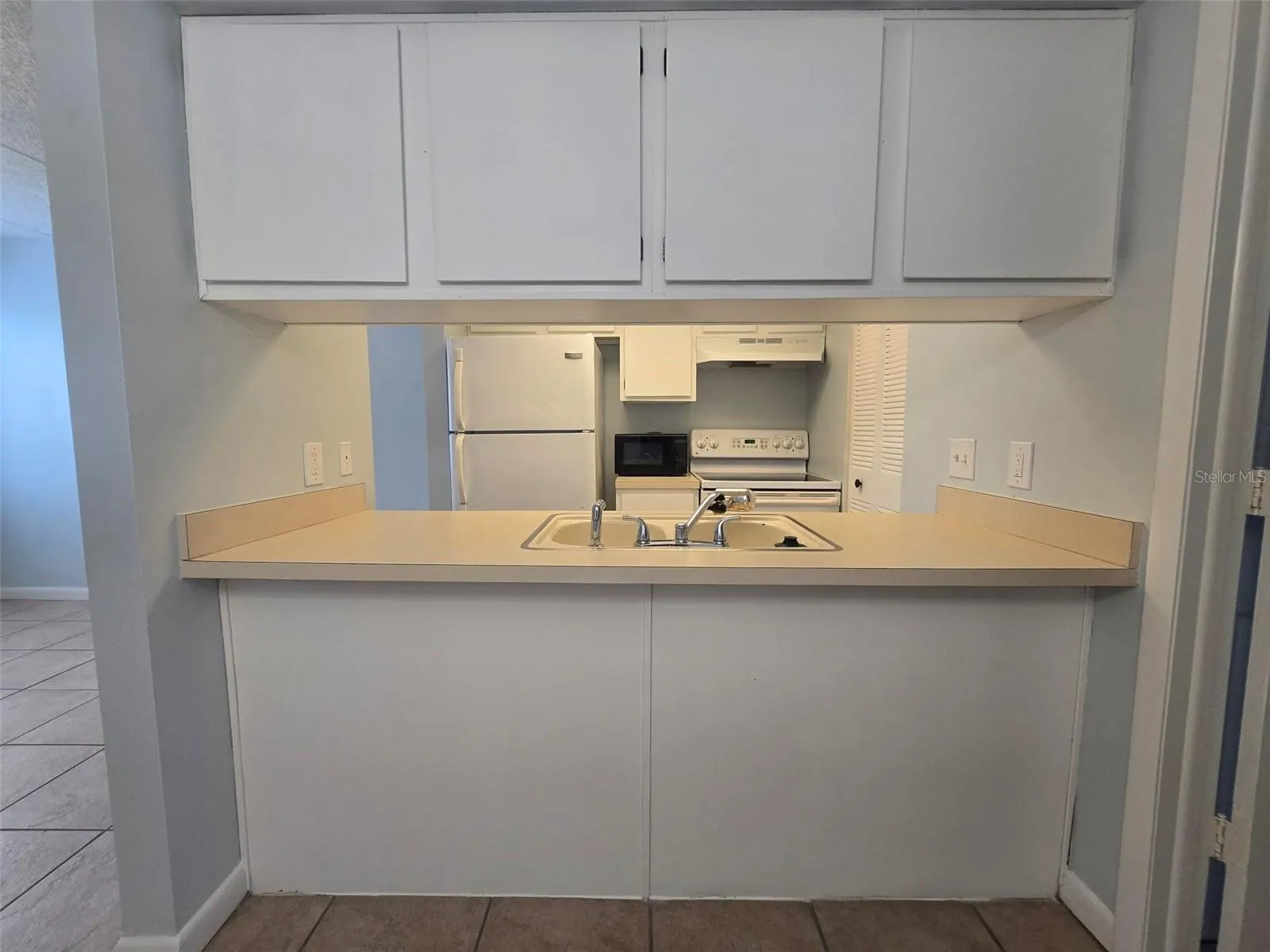 4922 W GANDY BLVD #G102 #G102