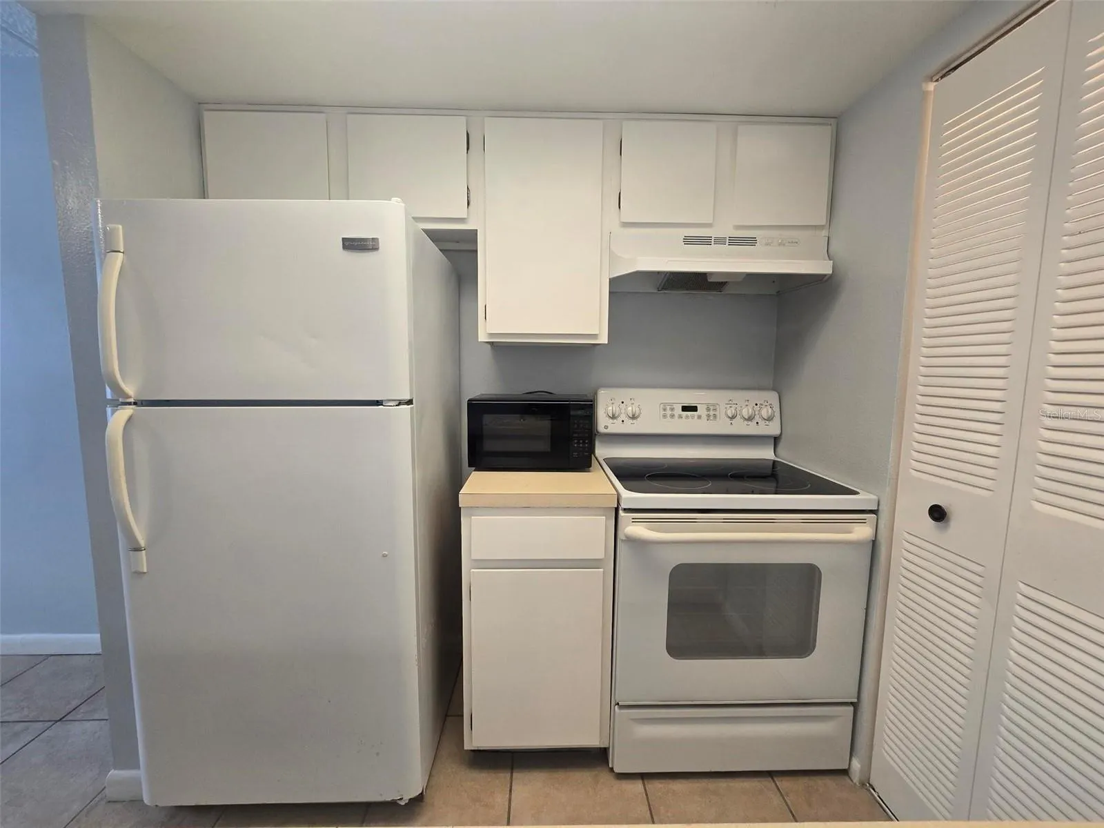 4922 W GANDY BLVD #G102 #G102