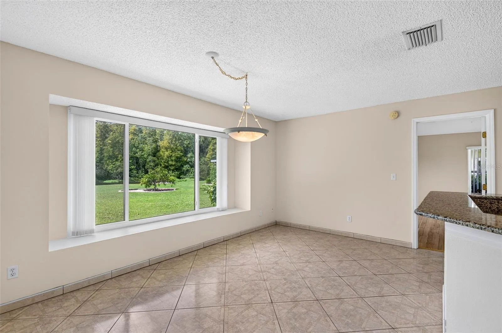 1704 TREMONT CT