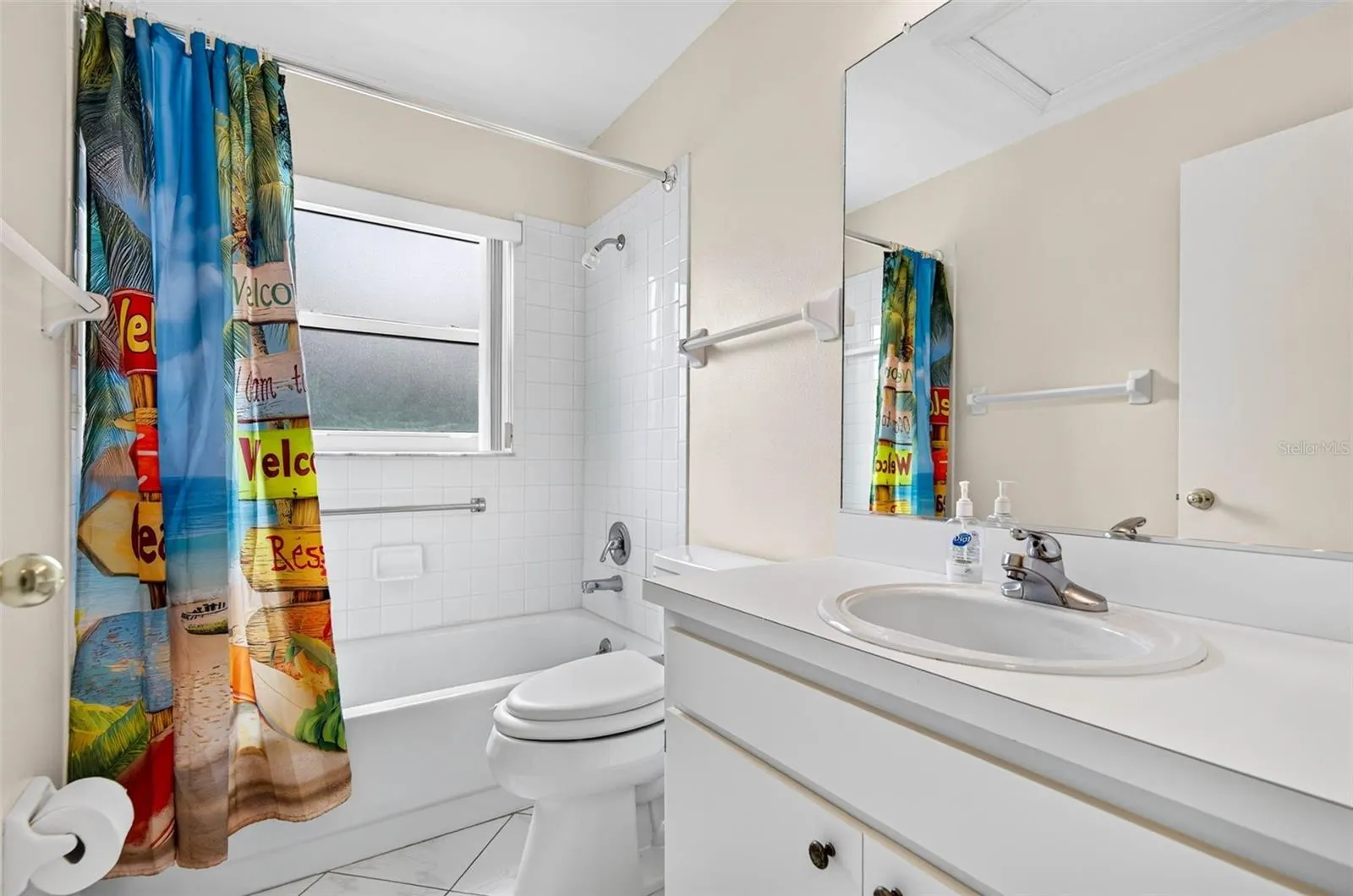 1704 TREMONT CT