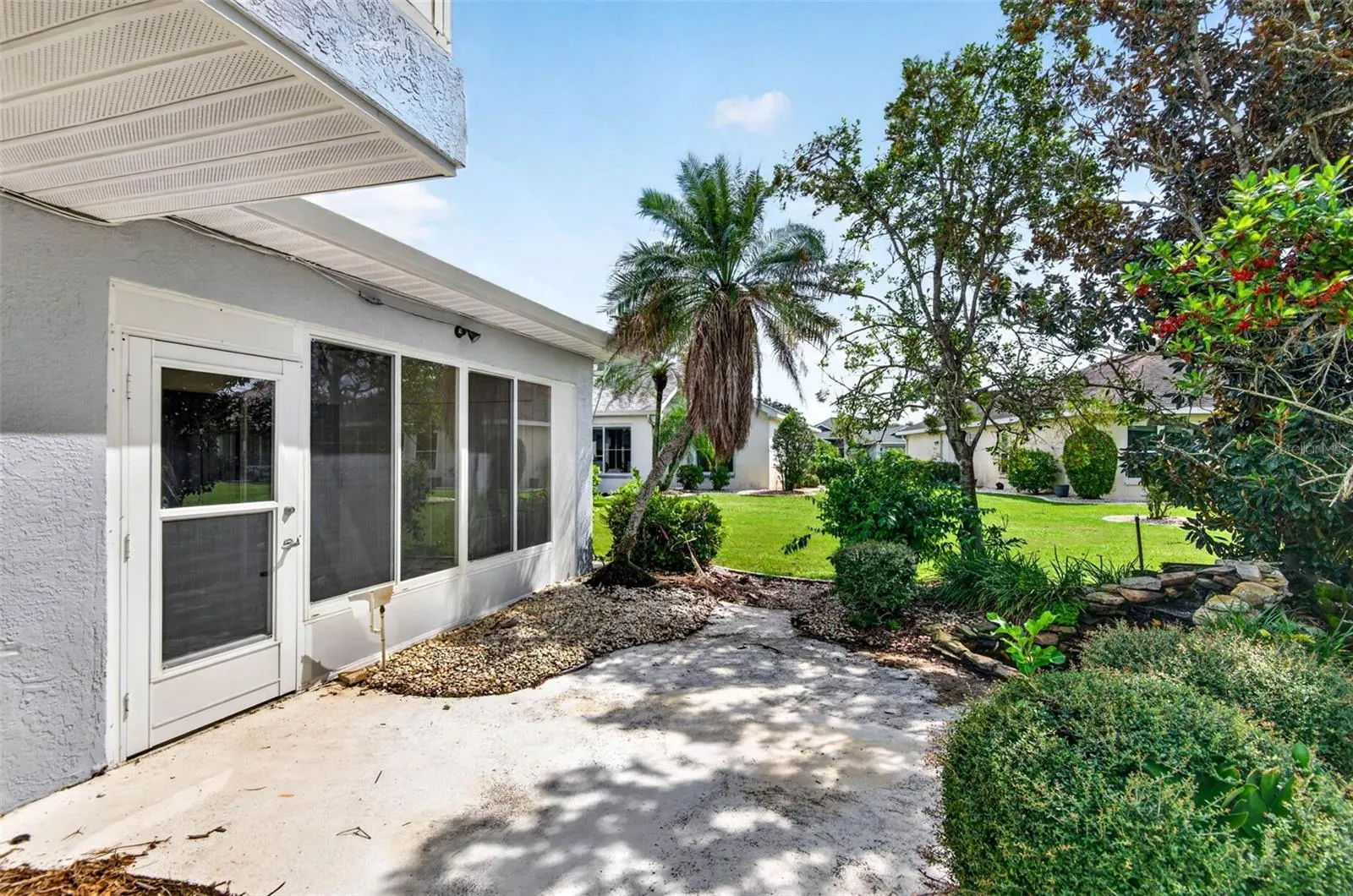 1704 TREMONT CT