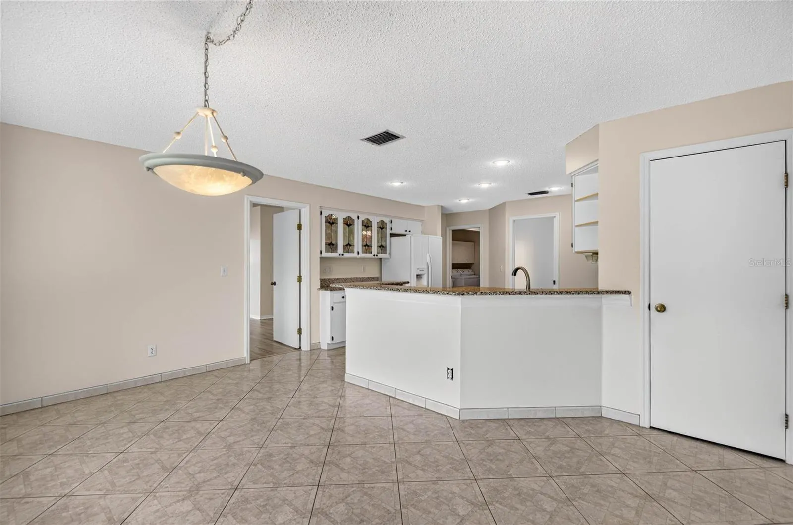 1704 TREMONT CT