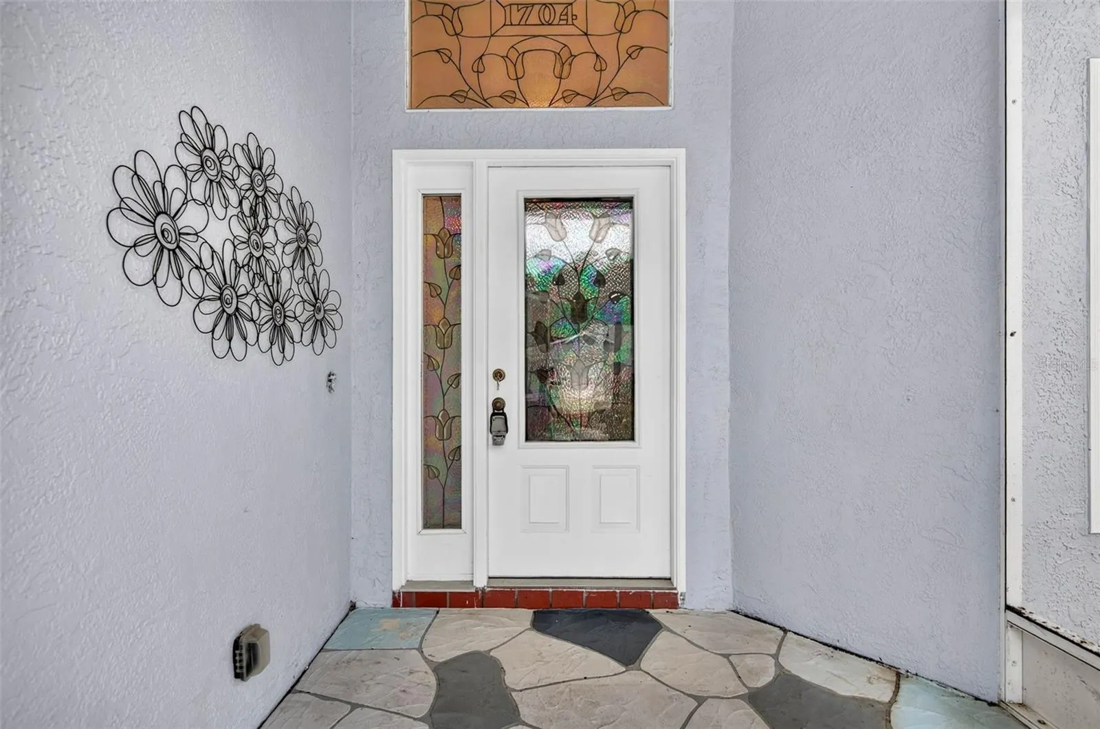 1704 TREMONT CT