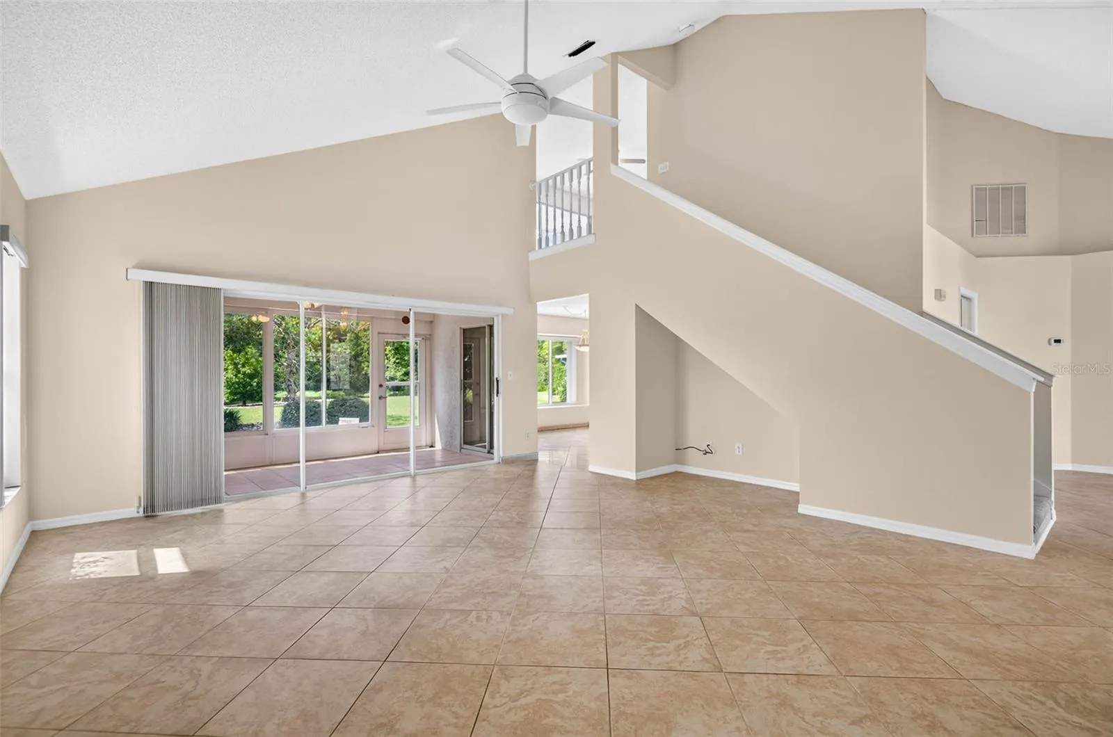 1704 TREMONT CT