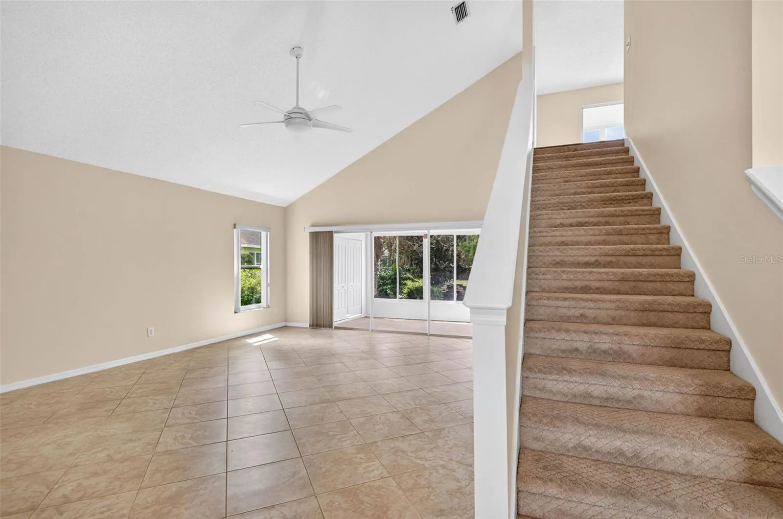 1704 TREMONT CT