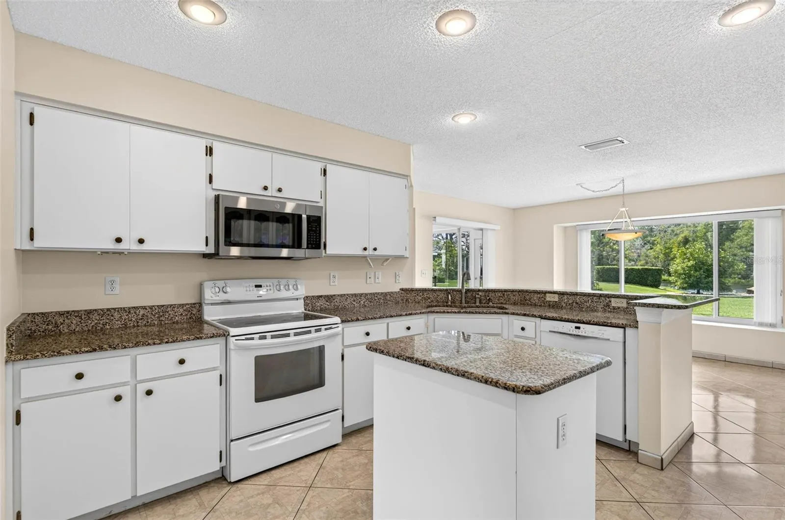 1704 TREMONT CT