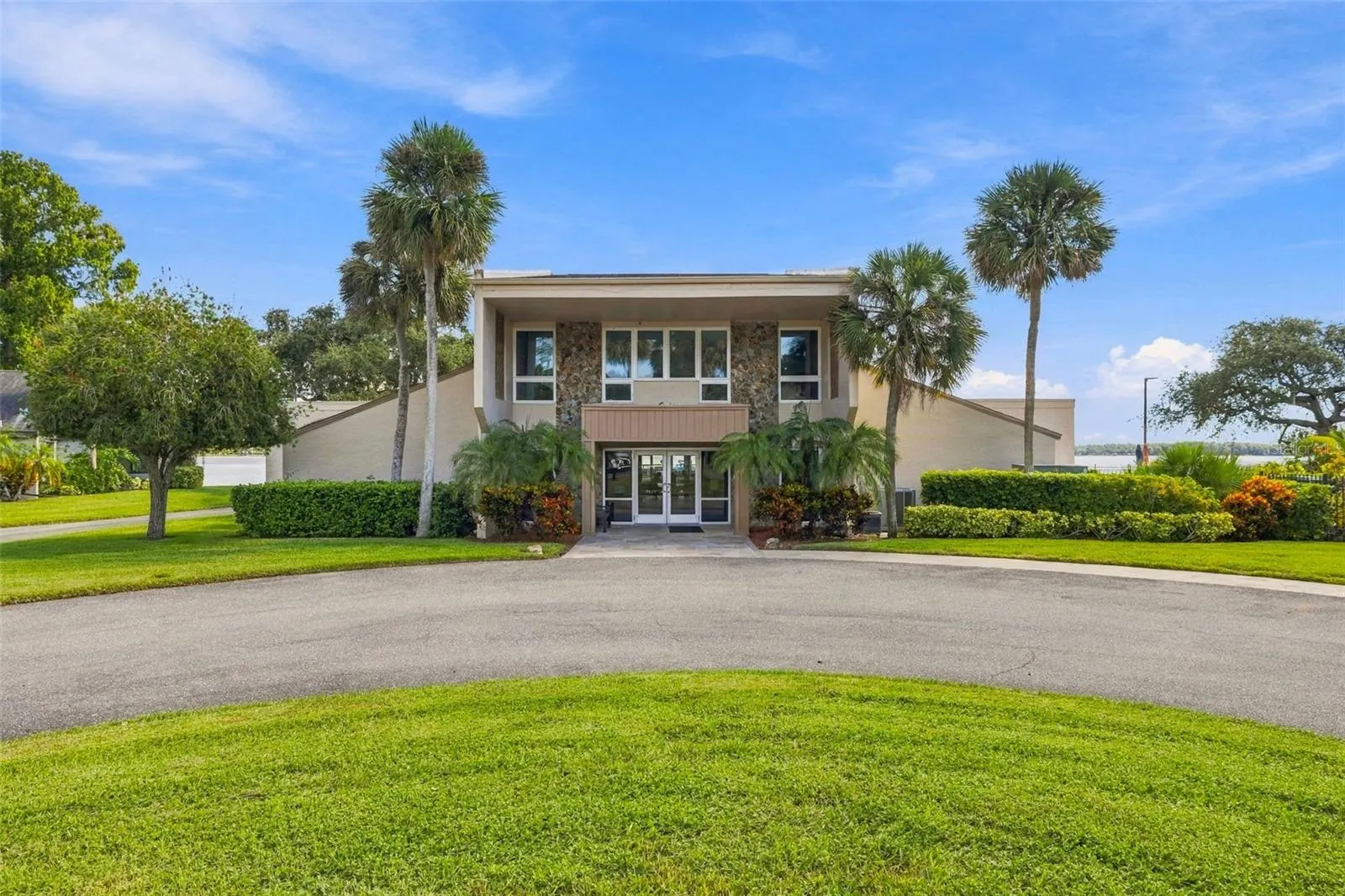 98 S HIGHLAND AVE #1302 #1302