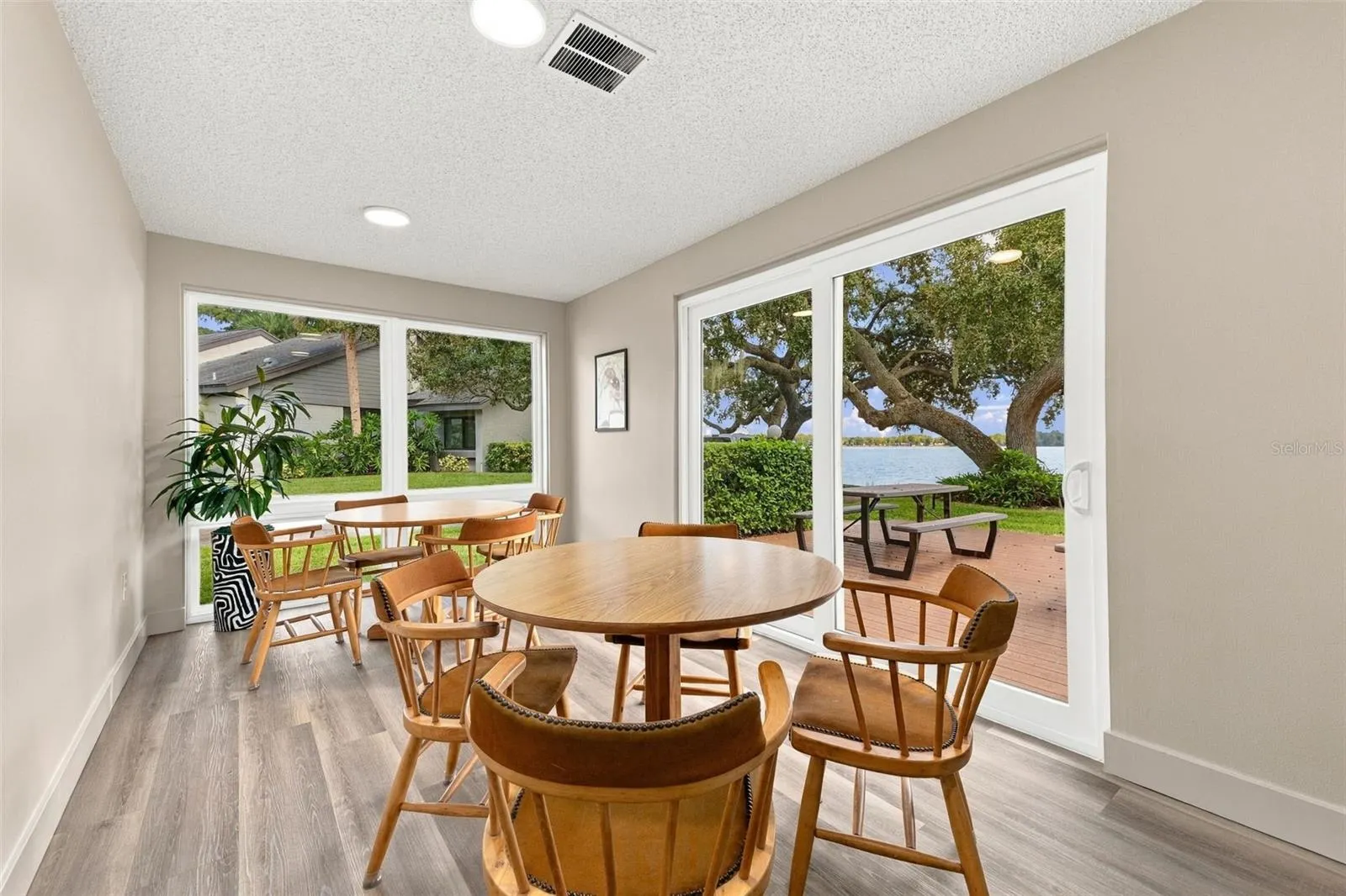 98 S HIGHLAND AVE #1302 #1302