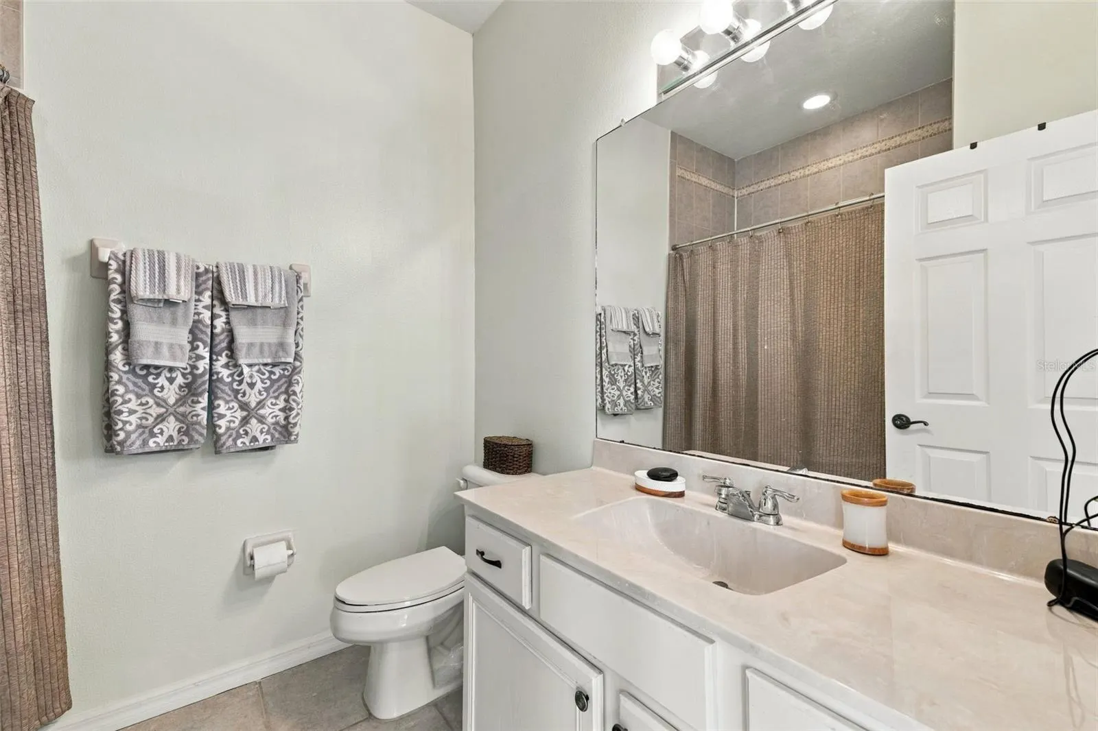 98 S HIGHLAND AVE #1302 #1302