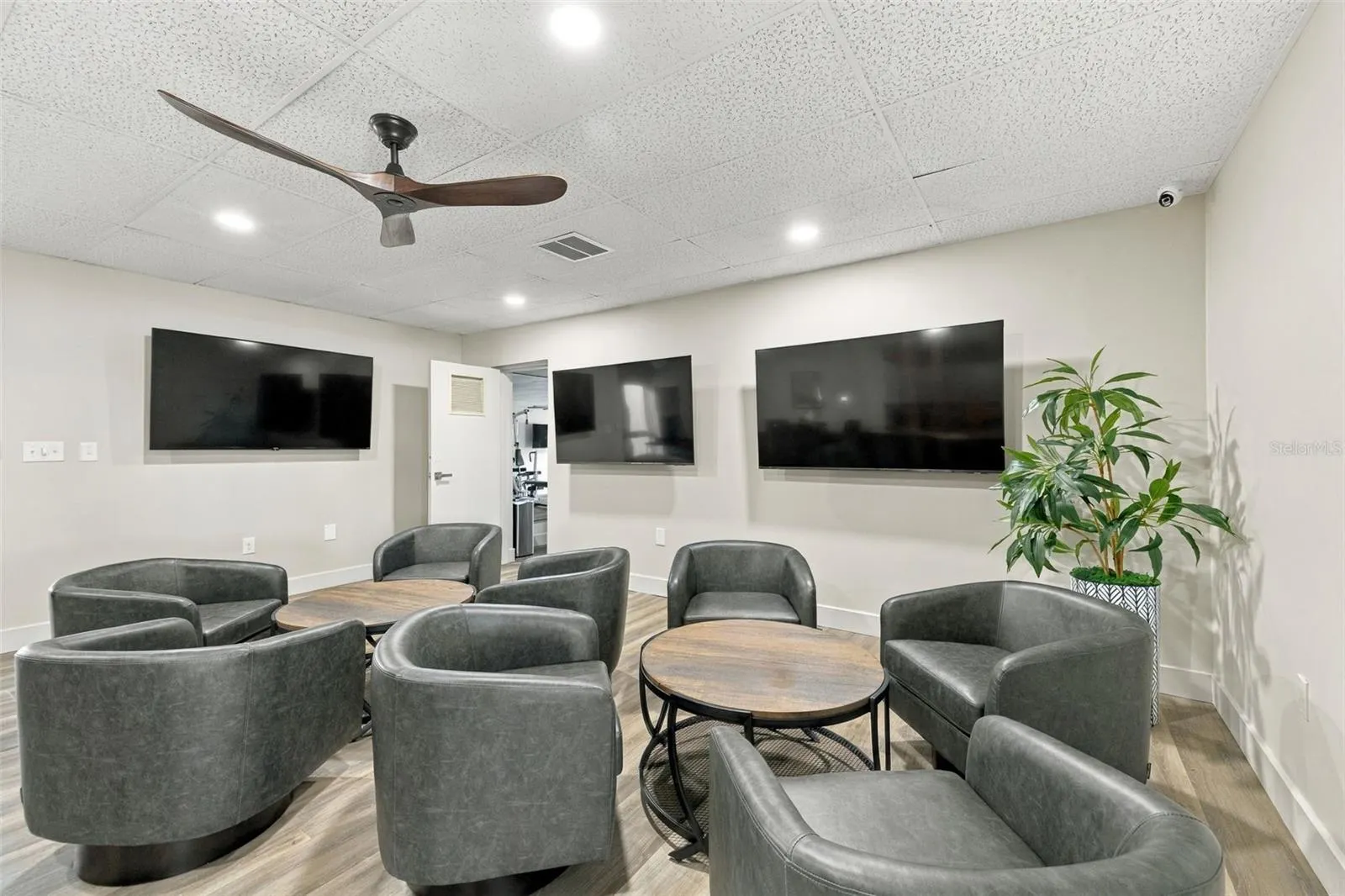 98 S HIGHLAND AVE #1302 #1302