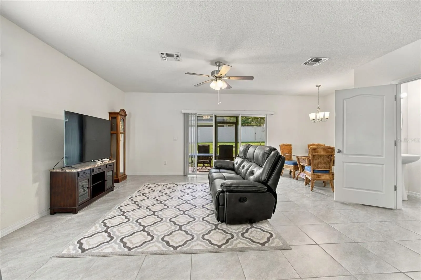 9012 CARLOTTA WAY