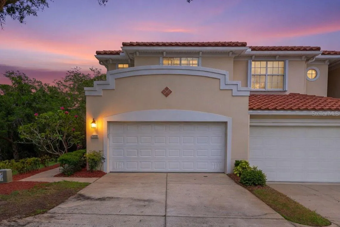 252 VALENCIA CIR