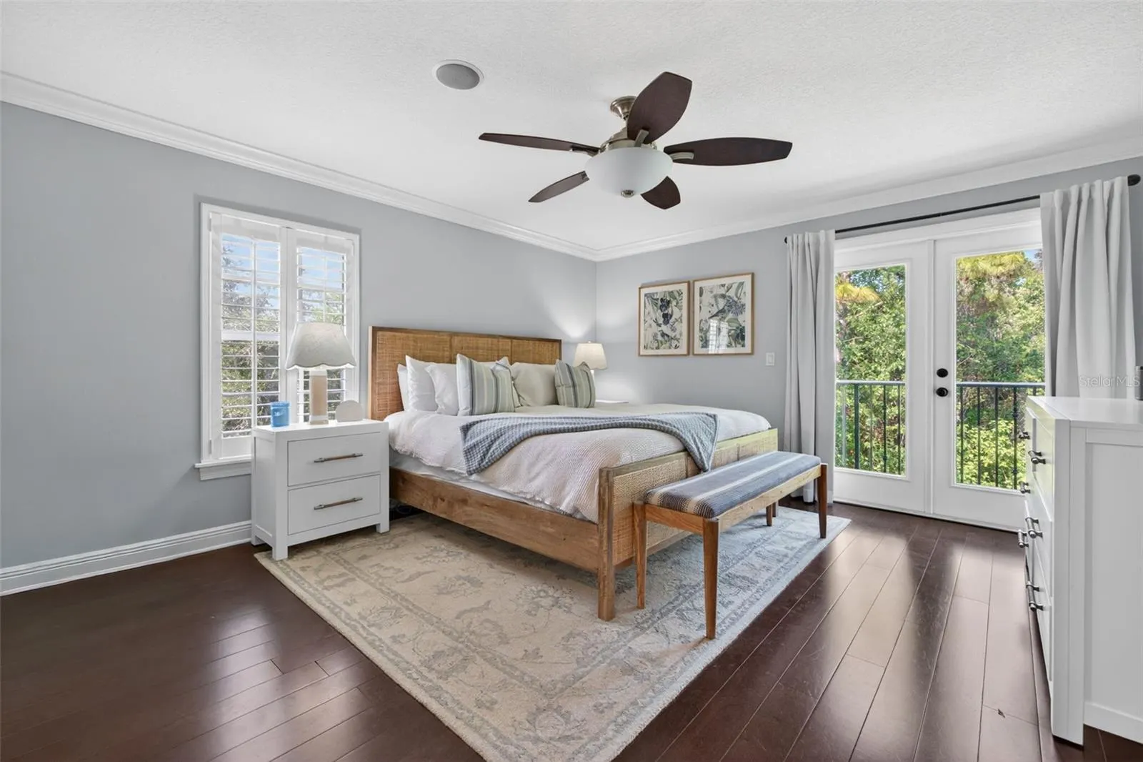 252 VALENCIA CIR