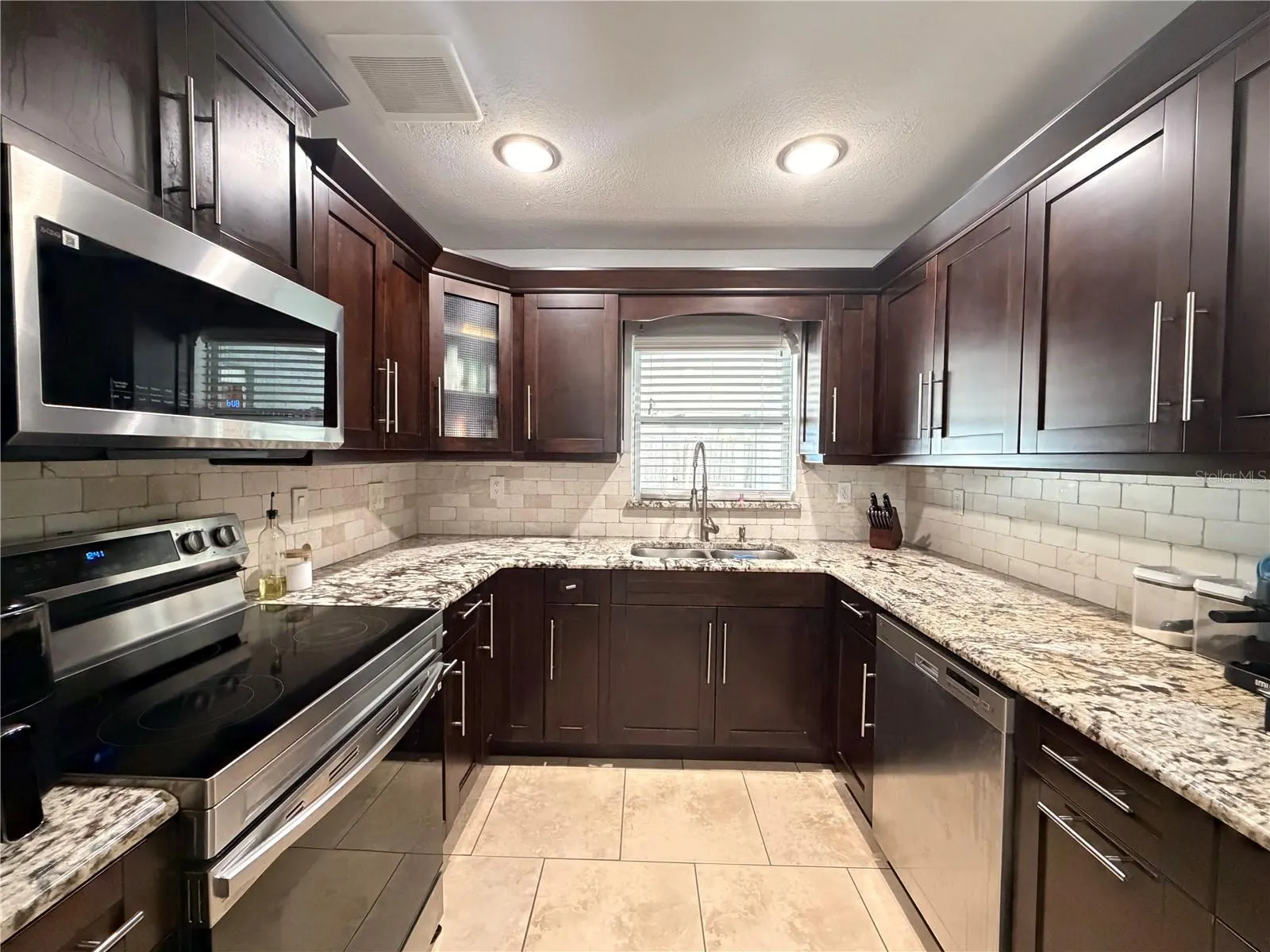 4925 ELDORADO DR