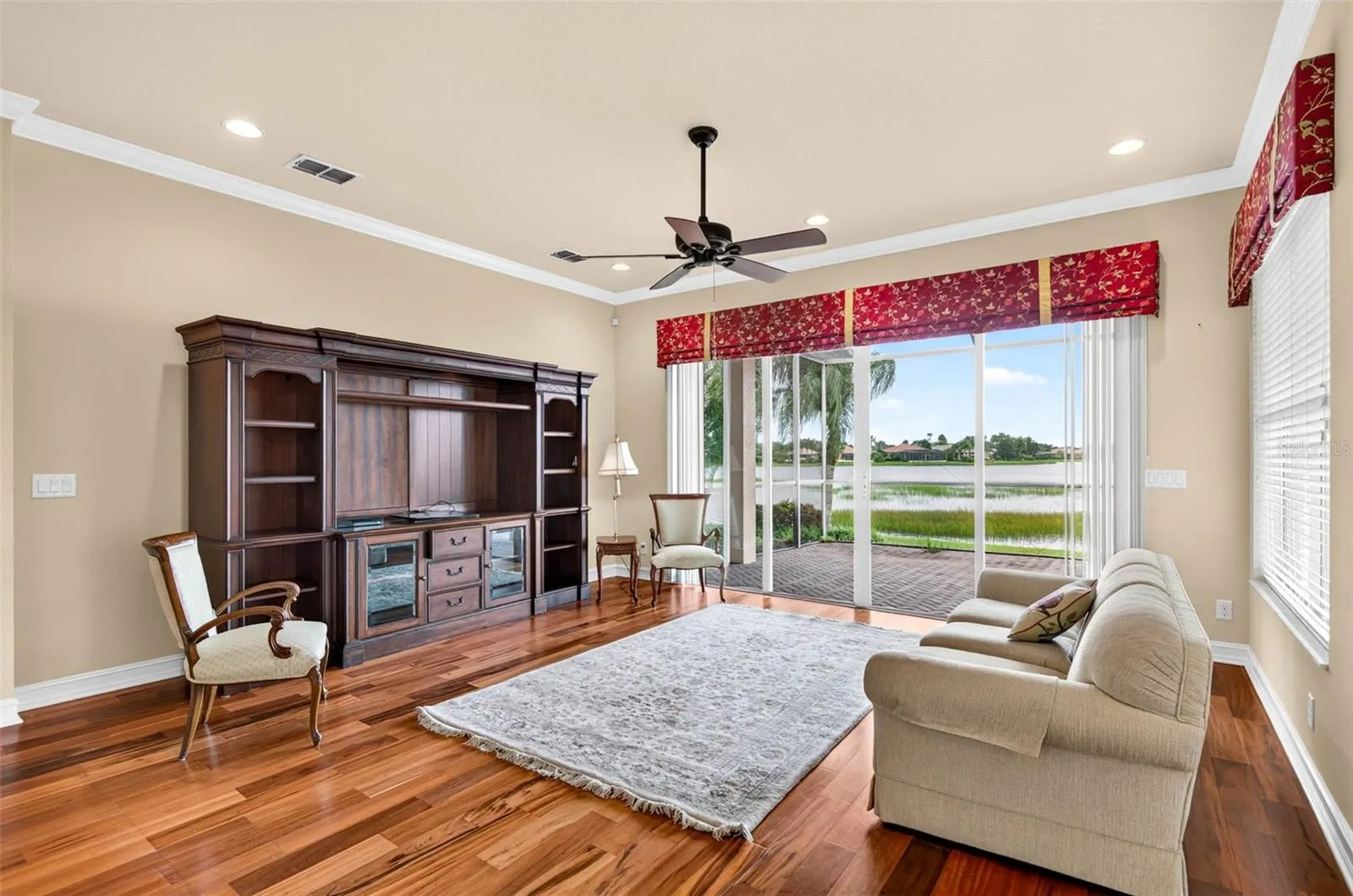 15910 GOLDEN LAKES DR