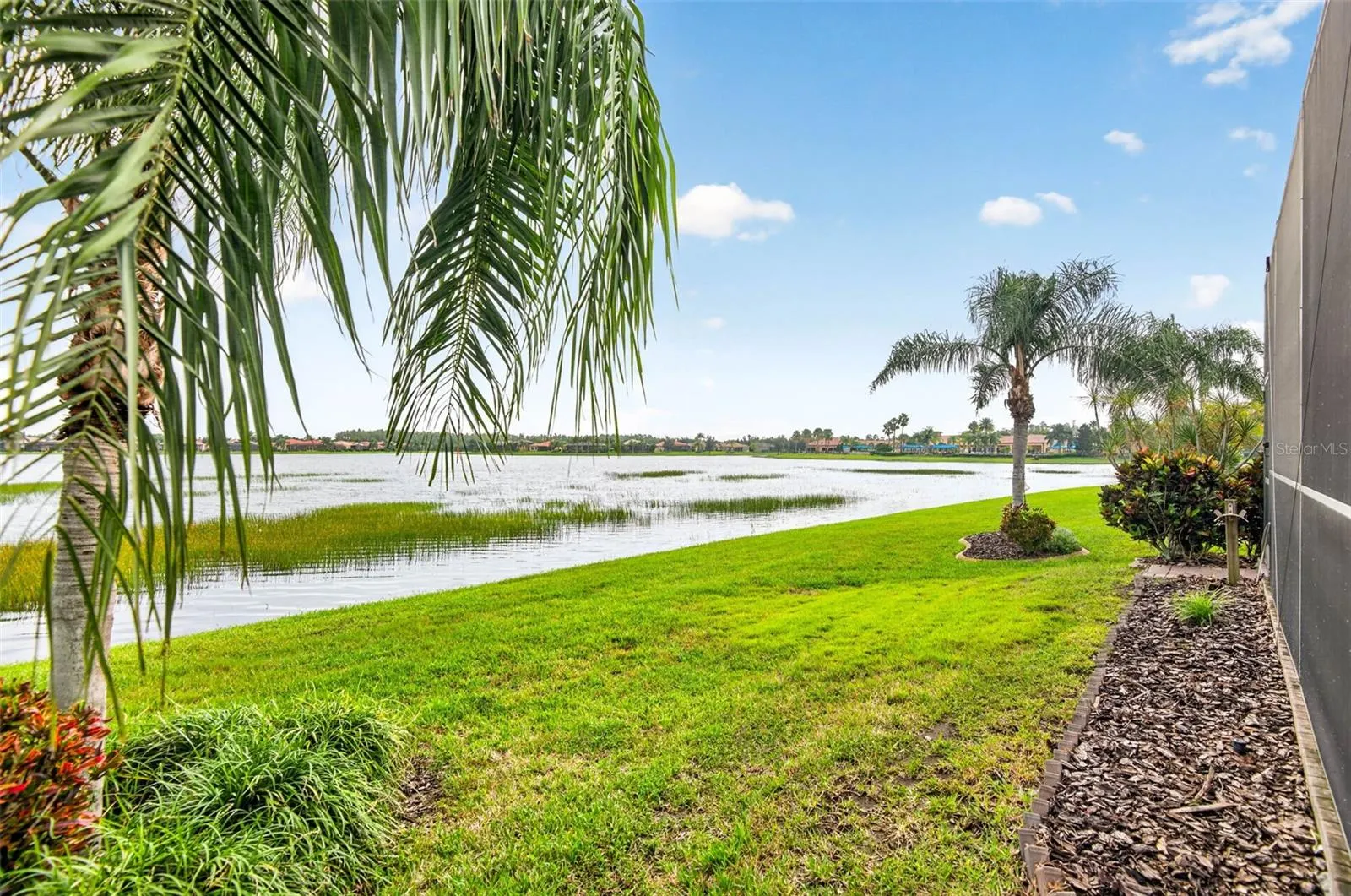 15910 GOLDEN LAKES DR