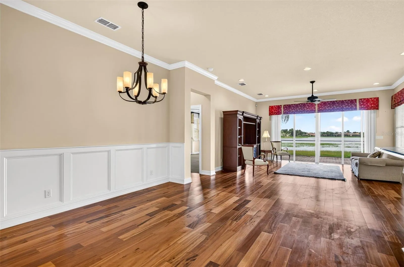 15910 GOLDEN LAKES DR