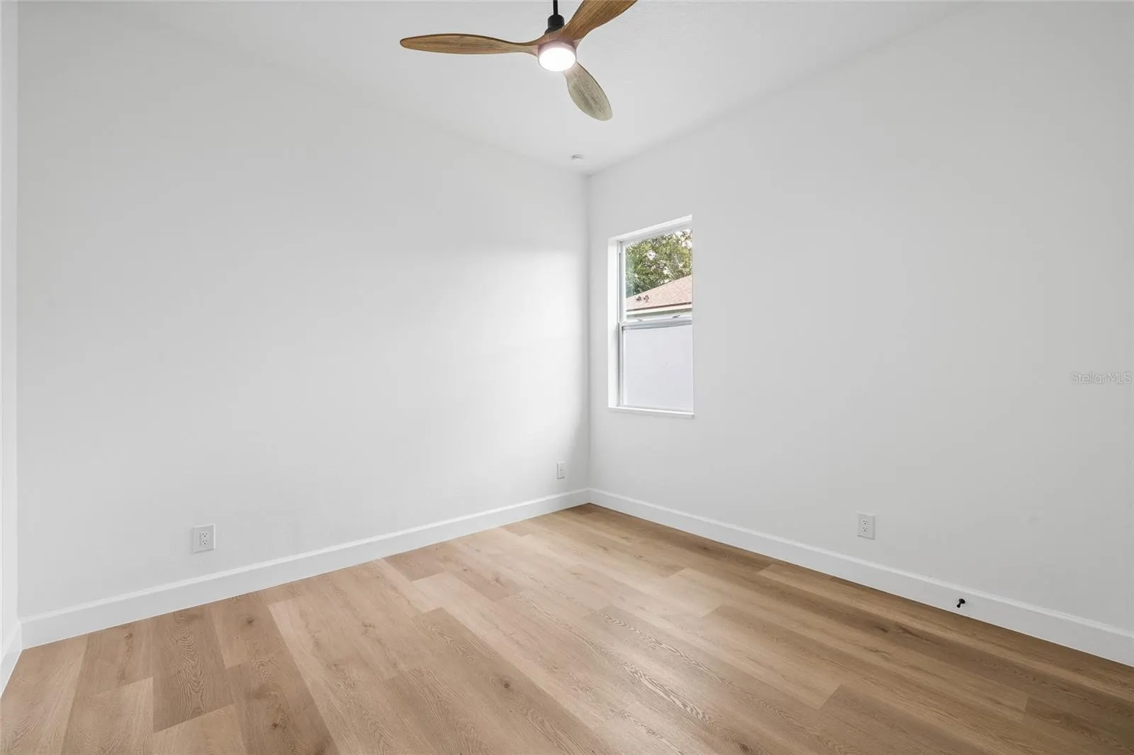 19015 FERN MEADOW LOOP