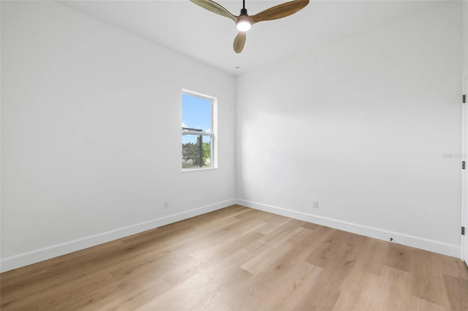 19015 FERN MEADOW LOOP