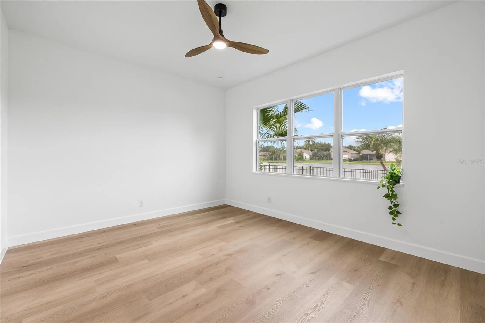 19015 FERN MEADOW LOOP