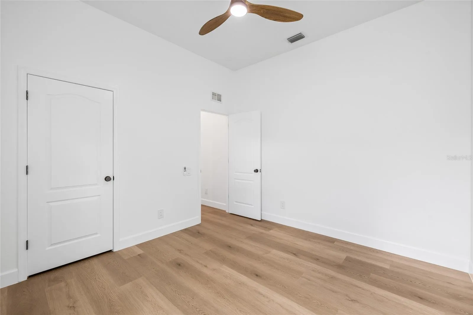 19015 FERN MEADOW LOOP
