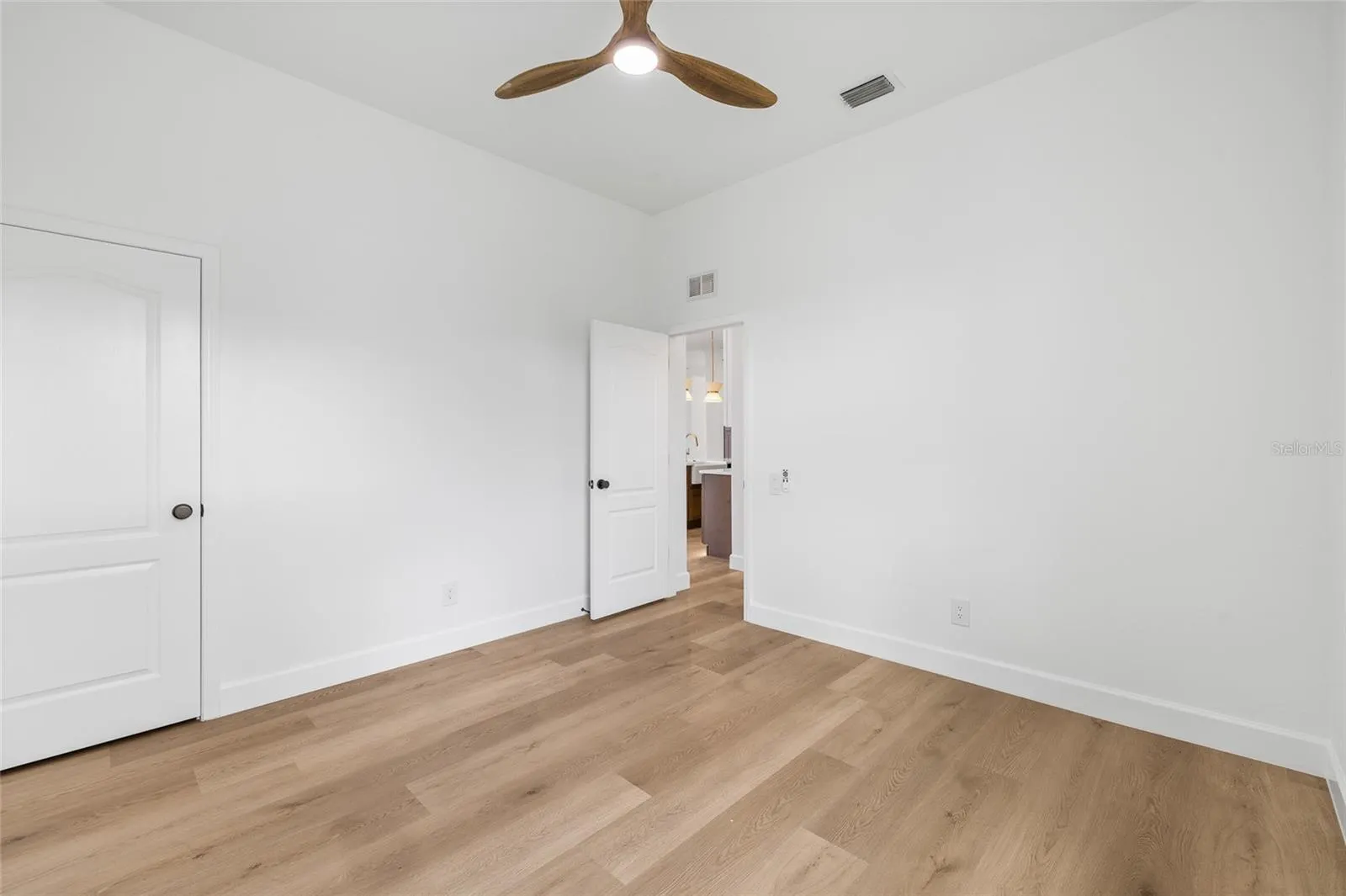 19015 FERN MEADOW LOOP