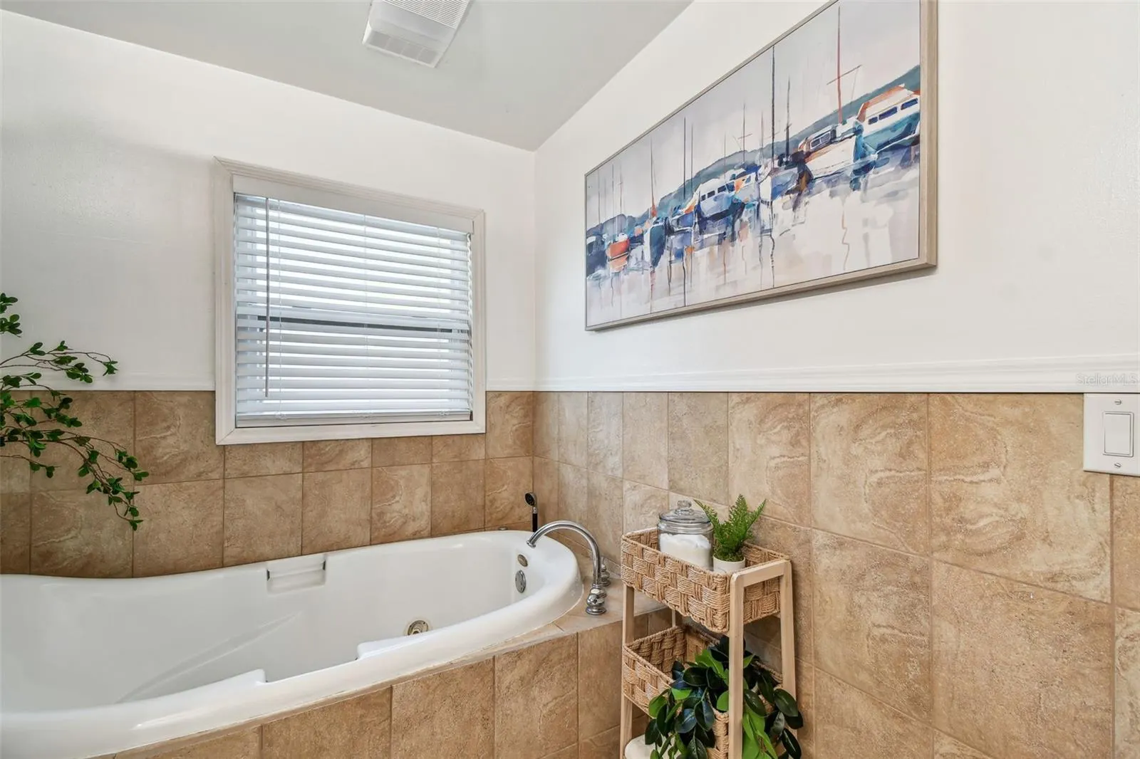 380 FERNSHIRE CT
