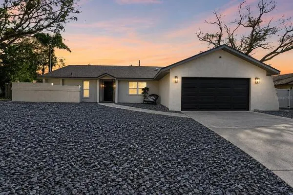 380 FERNSHIRE CT