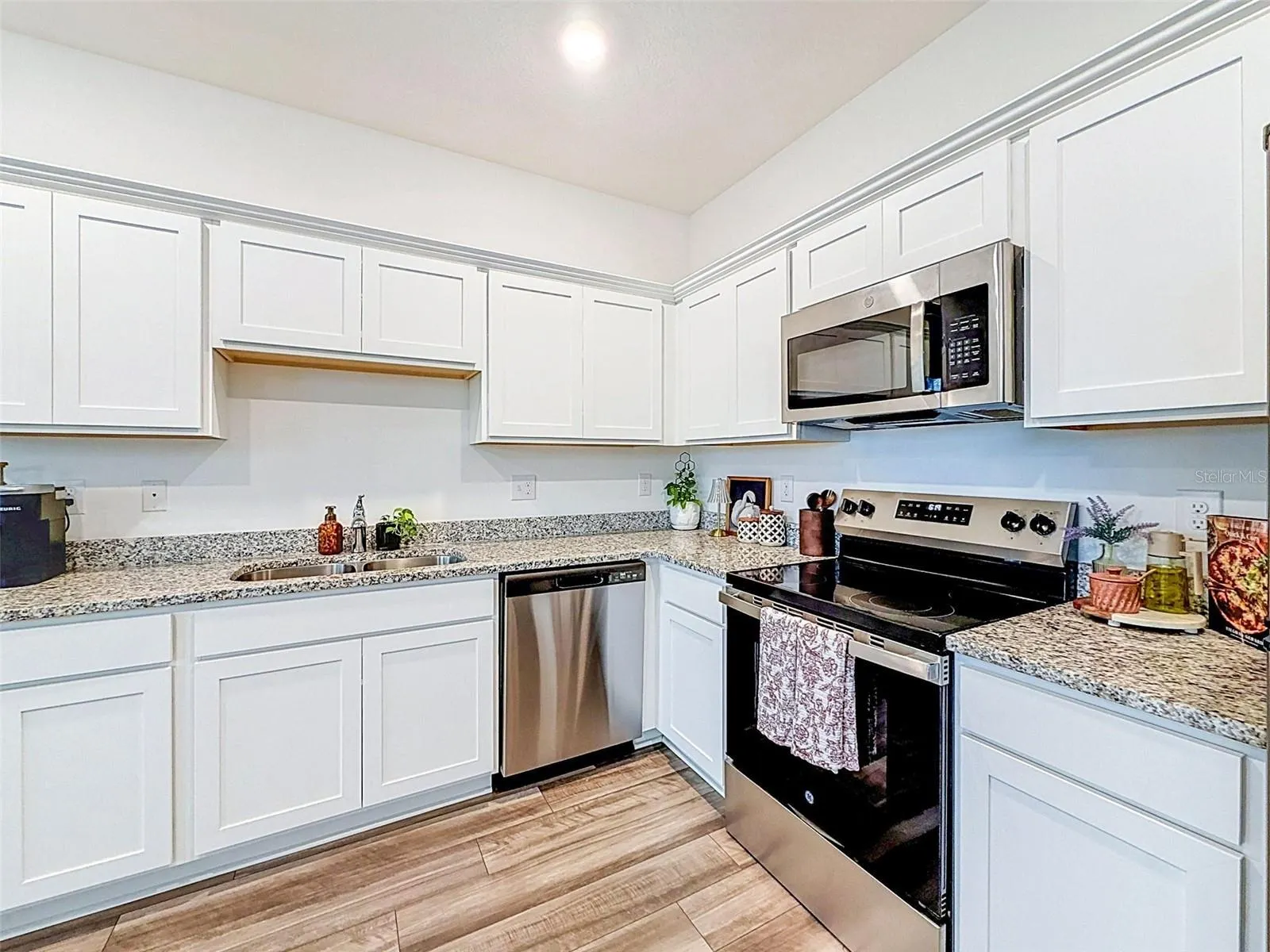 6311 KAY MORGAN LN