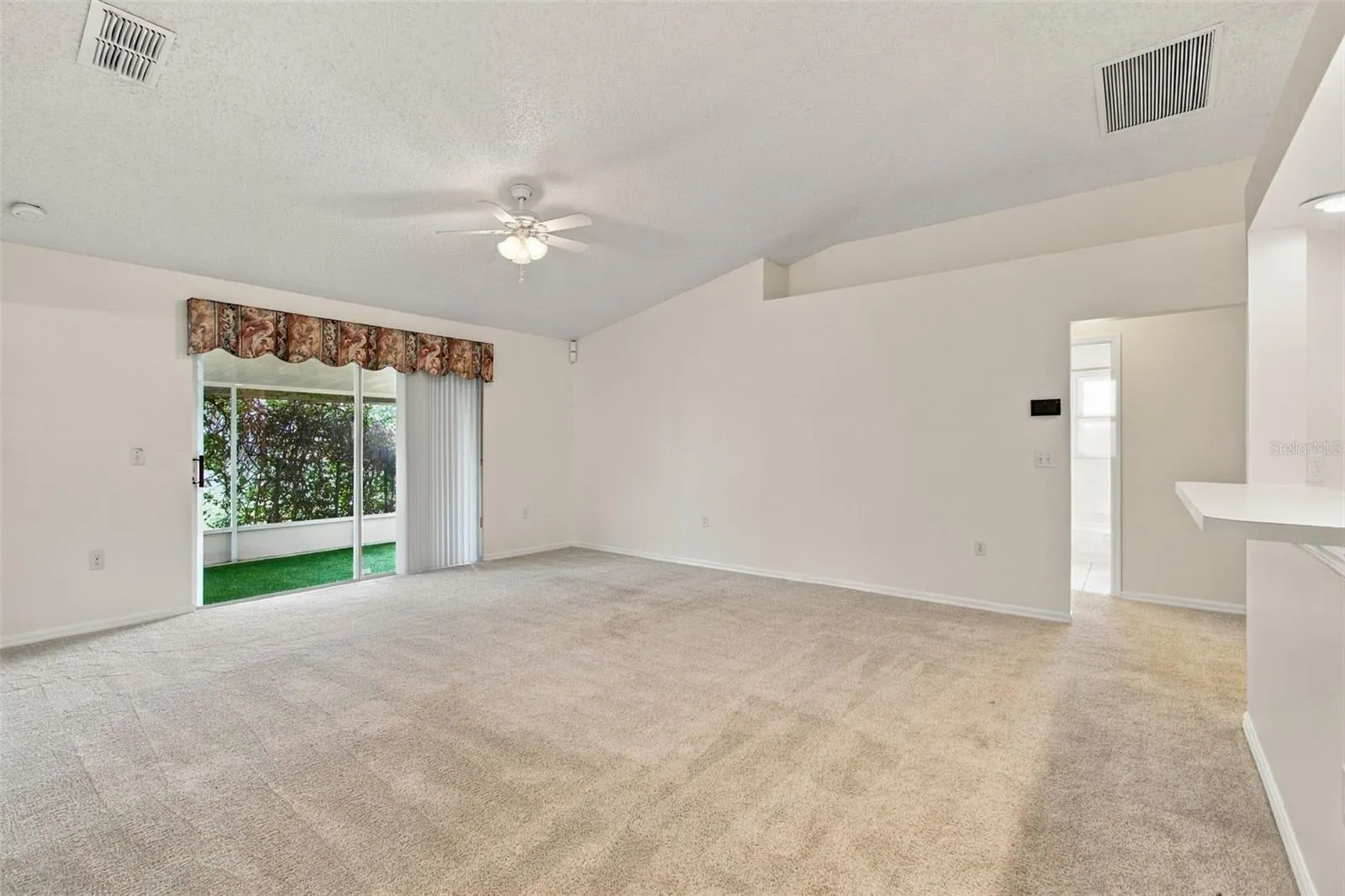 610 LAKEMONT DR
